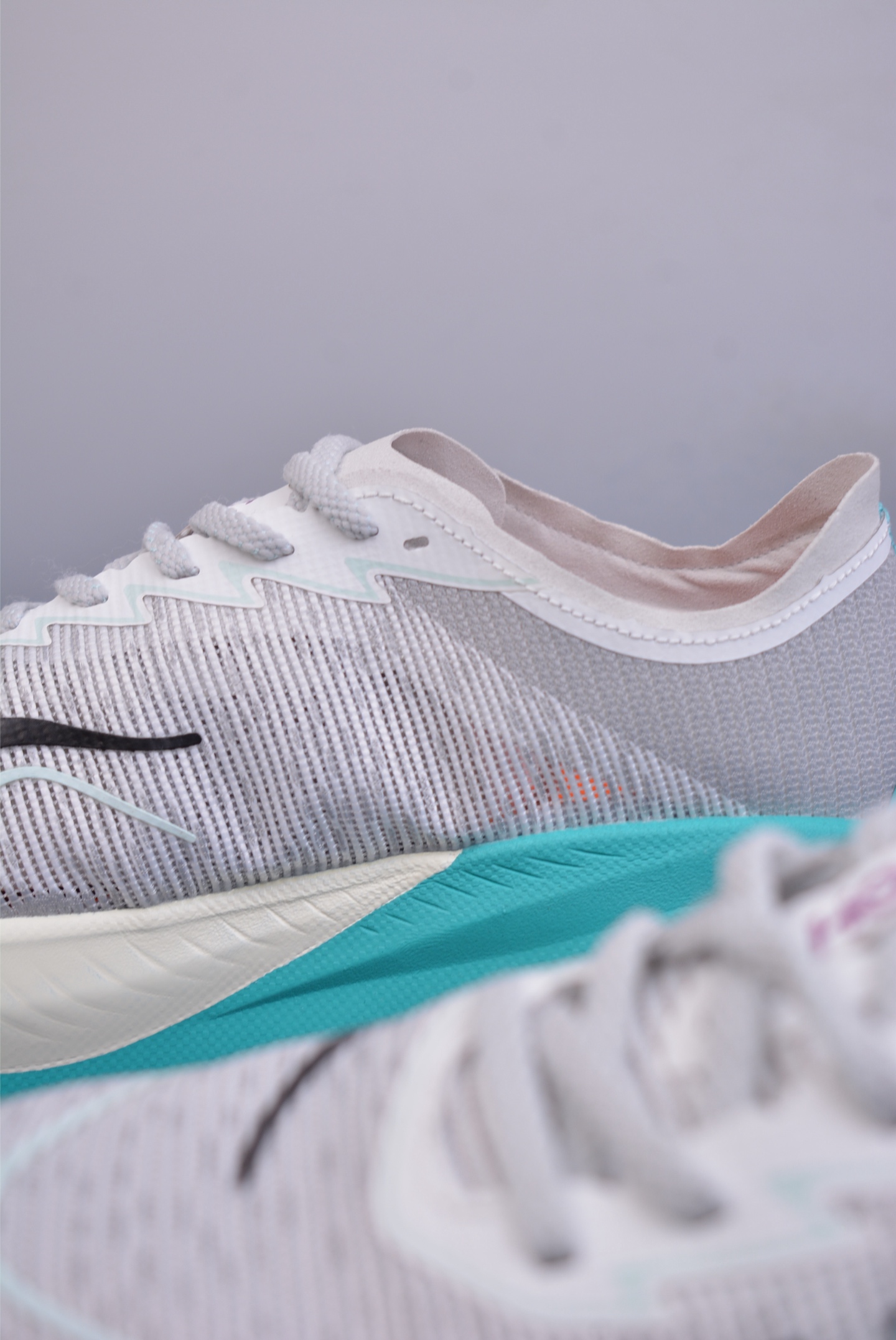 190  HOKA ONE ONE MACH X 2  低帮专业越野跑步鞋  1155120