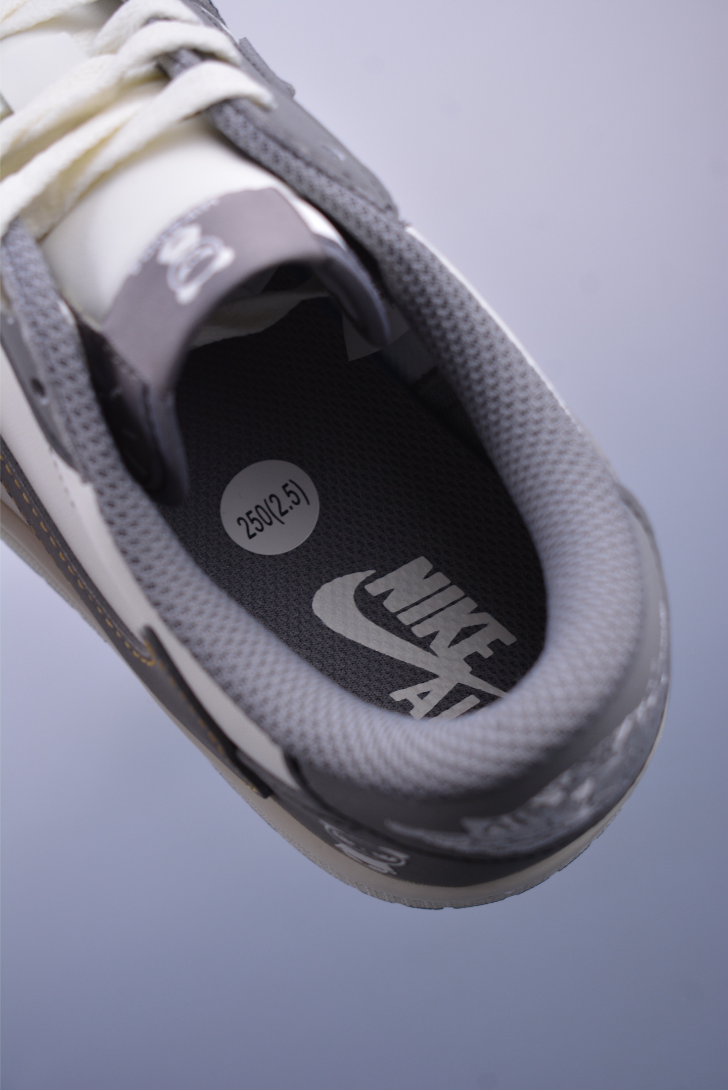 260  Fragment x Travis Scott x 暴力熊 Air Jordan 1 Low 三方联名倒钩  XD1568-106