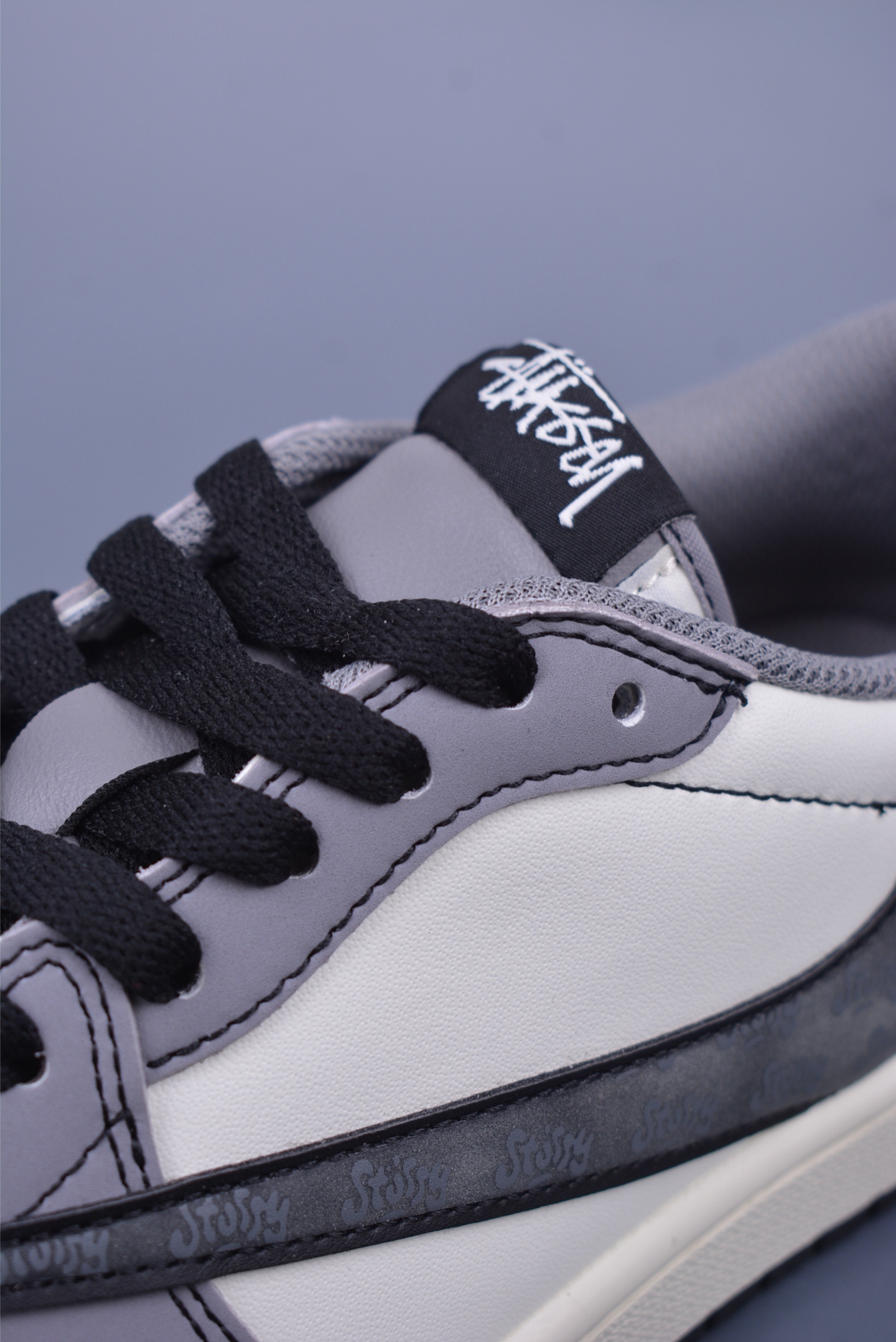 260  Fragment x Travis Scott x 斯图西 Air Jordan 1 Low 三方联名倒钩 XD1568-109