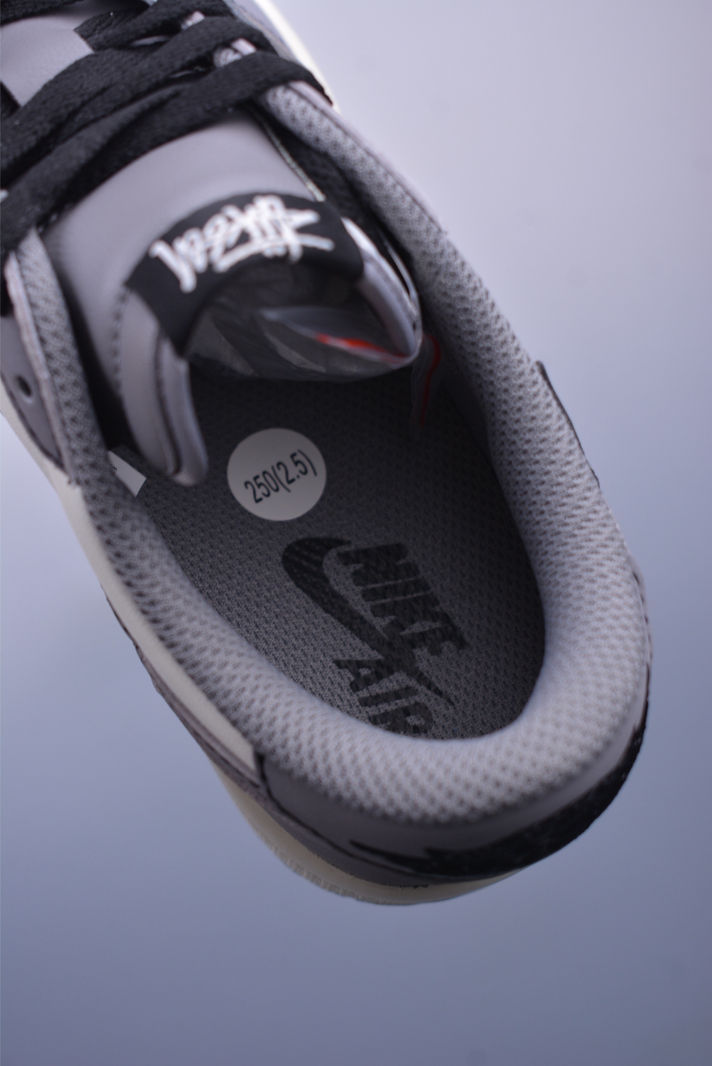 260  Fragment x Travis Scott x 斯图西 Air Jordan 1 Low 三方联名倒钩 XD1568-109