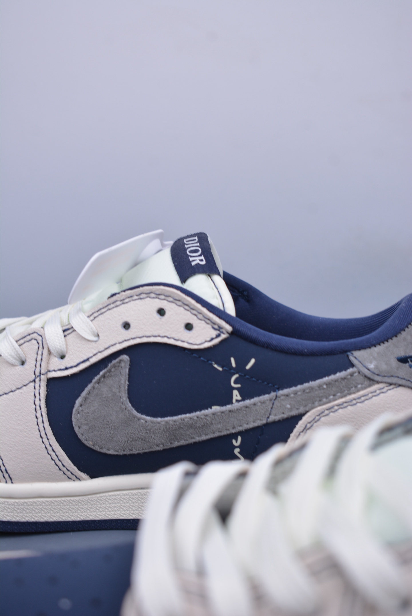 280  Fragment x Travis Scott x Dior Air Jordan 1 Low 三方联名倒钩  XS2024-012