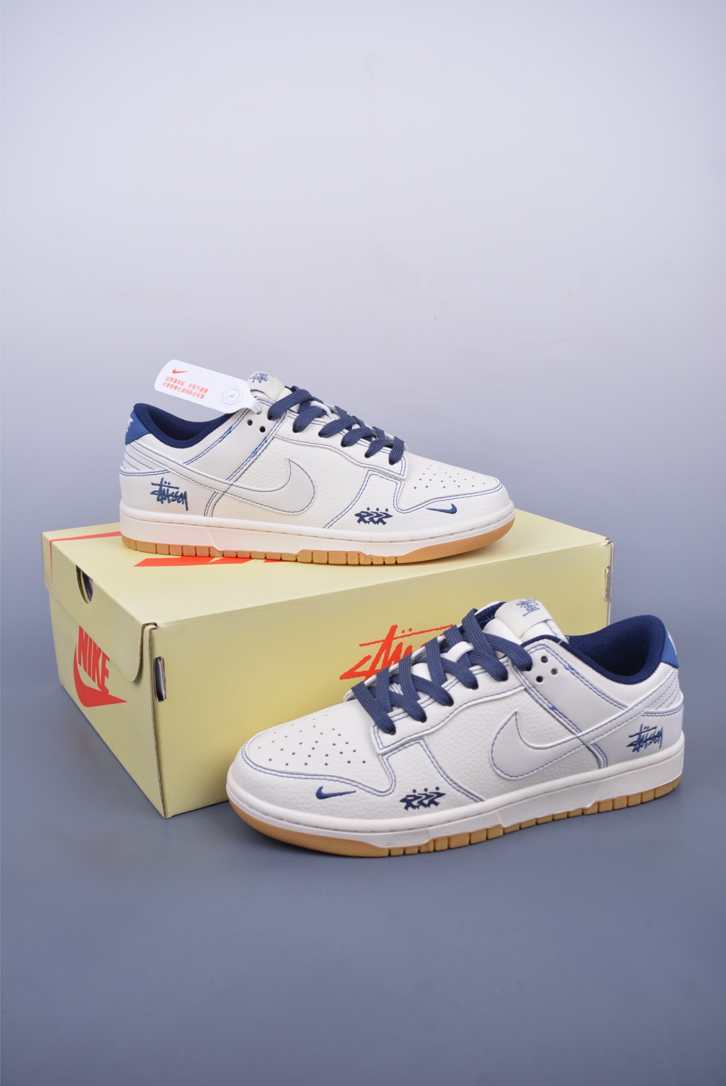 280  Nike SB Dunk Low 斯图西联名   JJ2508-559