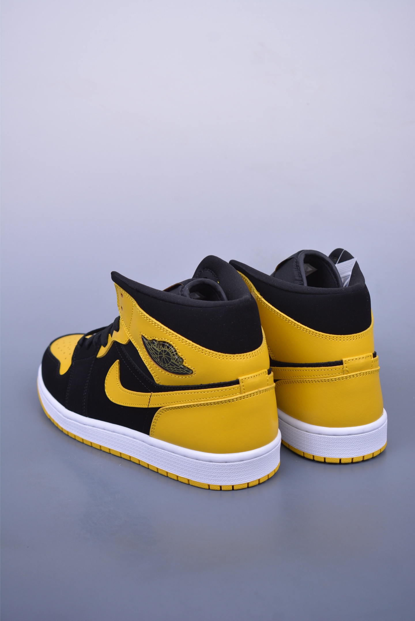 240  Air Jordan 1 Mid 黑黄 HJ6654-071