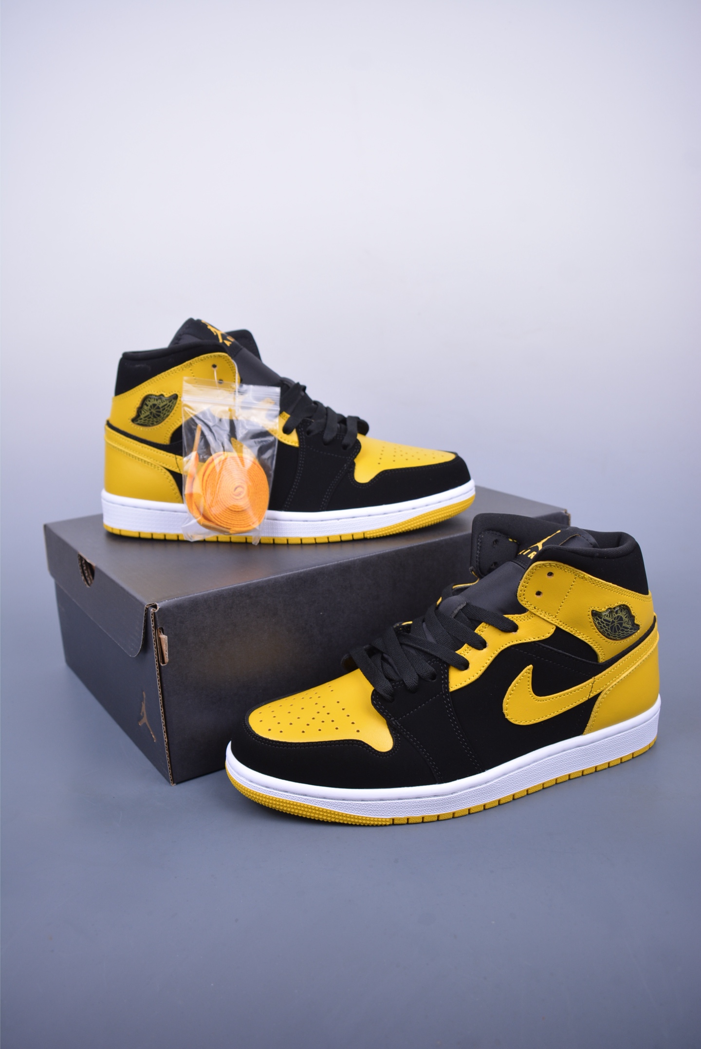 240  Air Jordan 1 Mid 黑黄 HJ6654-071