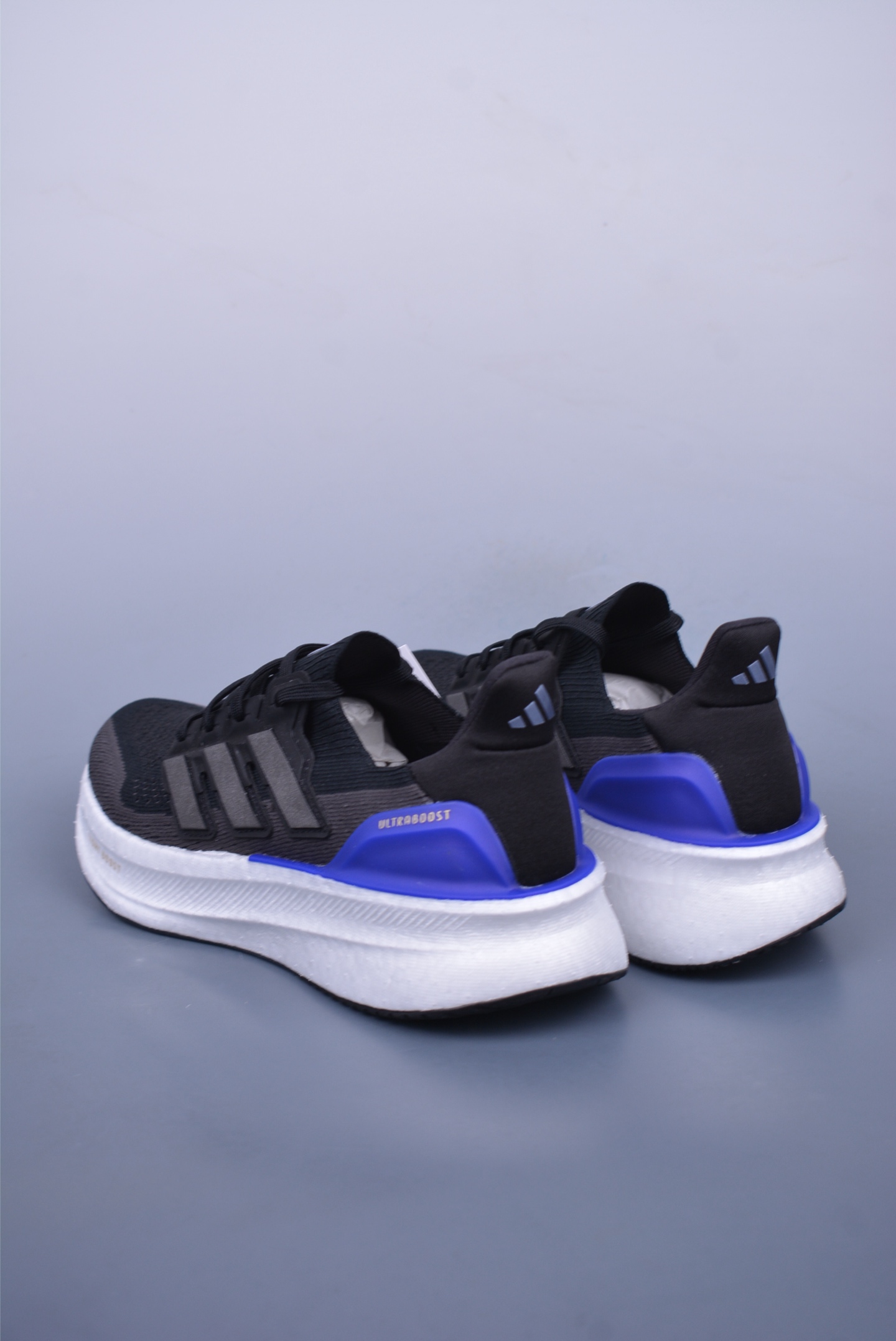210 Adidas ULTRA BOOST 5代 缓震运动休闲轻便透气跑步鞋 JH9082