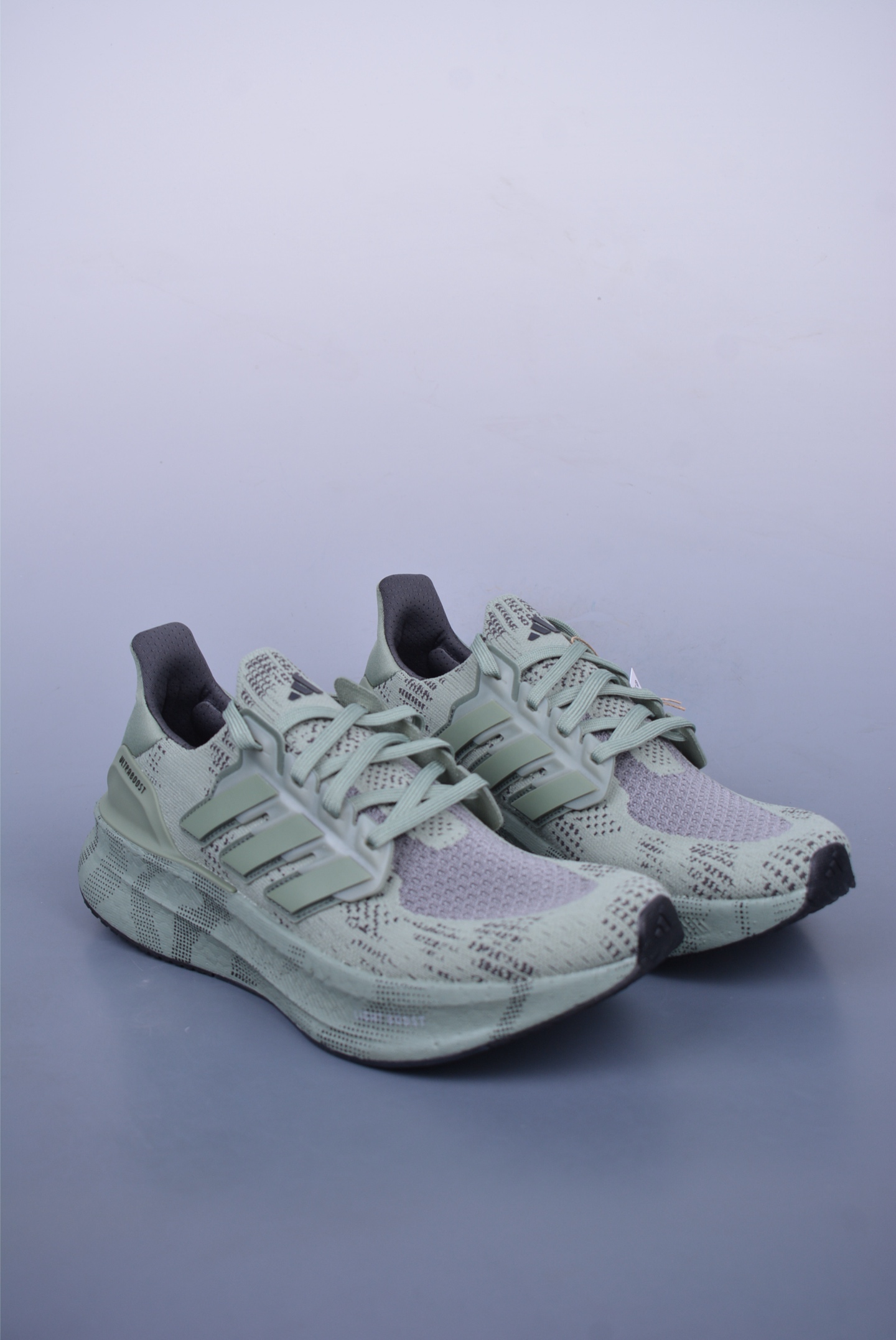 210 Adidas ULTRA BOOST 5代 缓震运动休闲轻便透气跑步鞋 JI1525