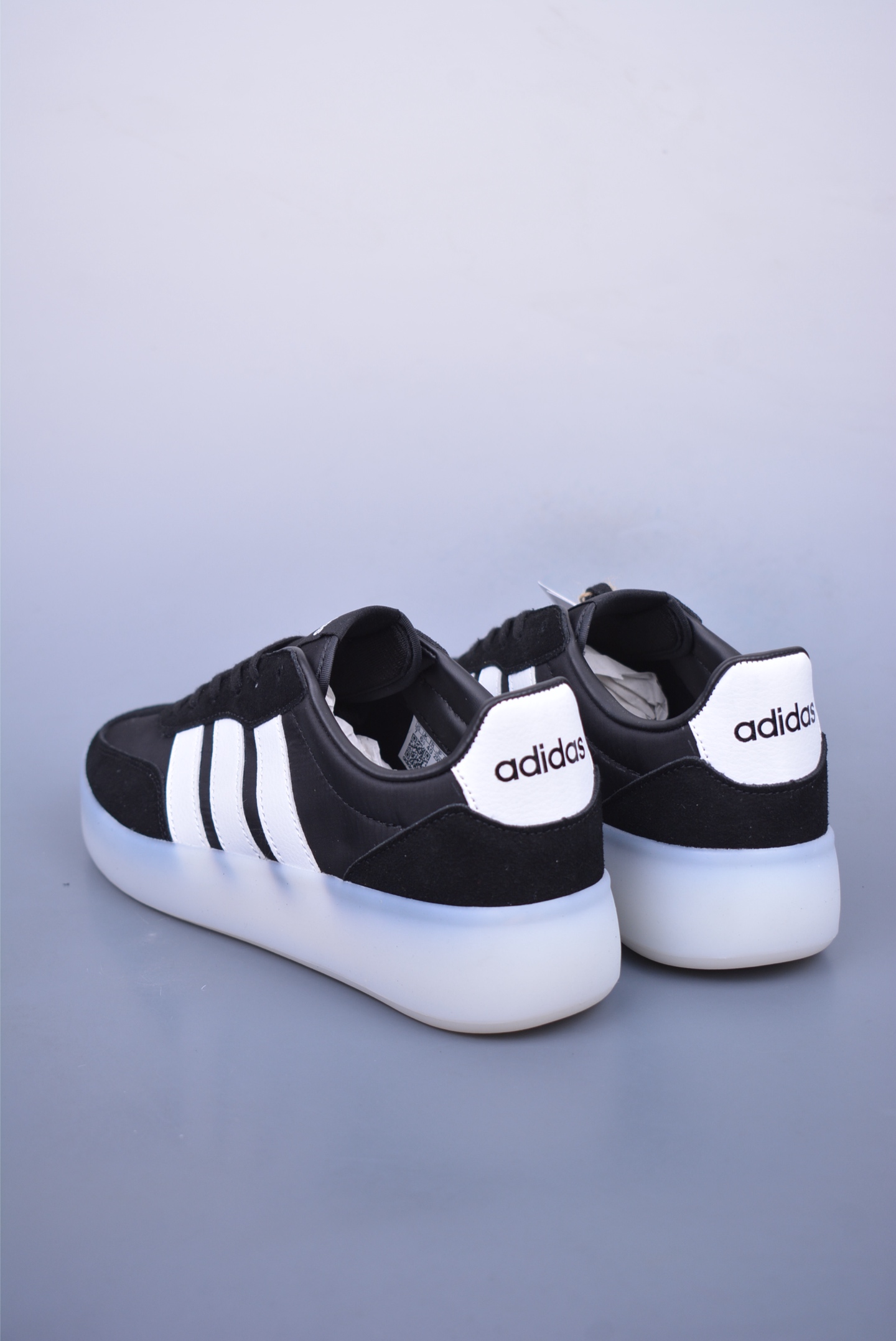 180 Adidas Barreda Decode 阿迪舒适减震低帮休闲板鞋 JI2316