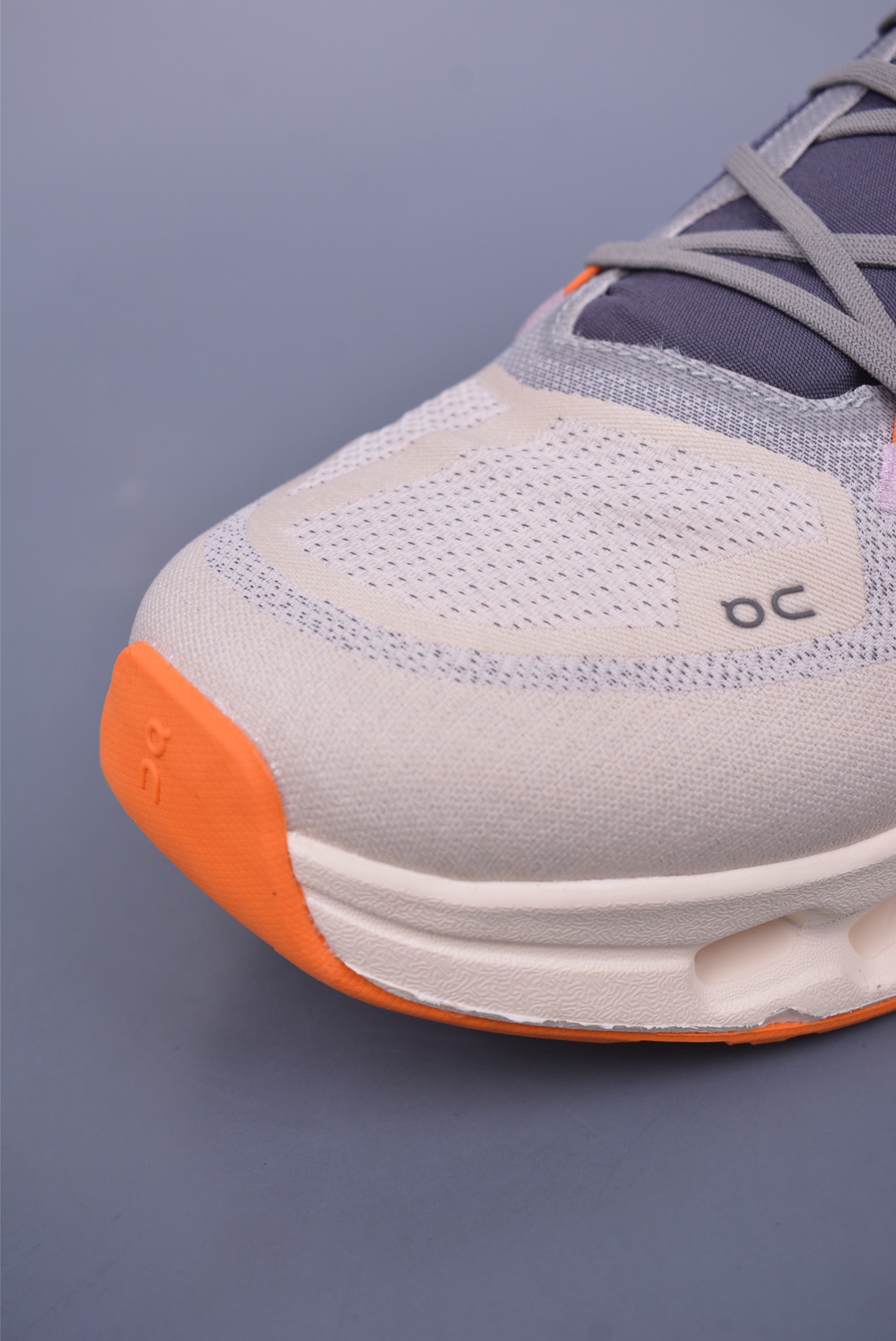 On昂跑 Cloudtilt Loewe 户外街头机能风跑步鞋 Cloud Hi Edge户外机能融合街头潮流 3ME101