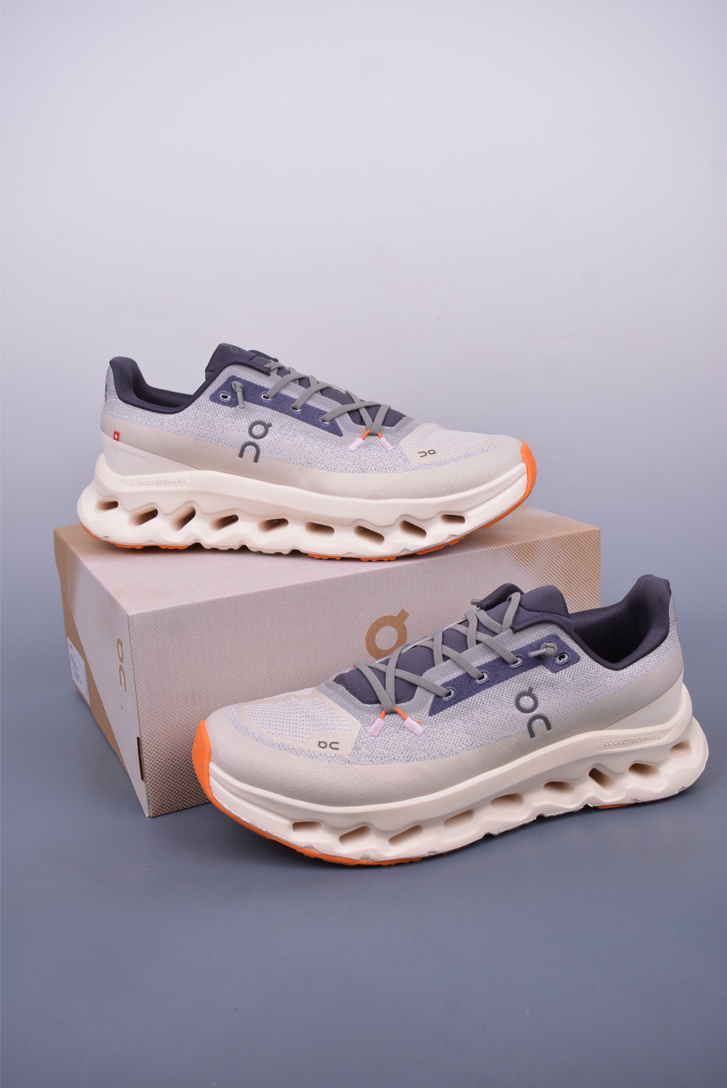 On昂跑 Cloudtilt Loewe 户外街头机能风跑步鞋 Cloud Hi Edge户外机能融合街头潮流 3ME101