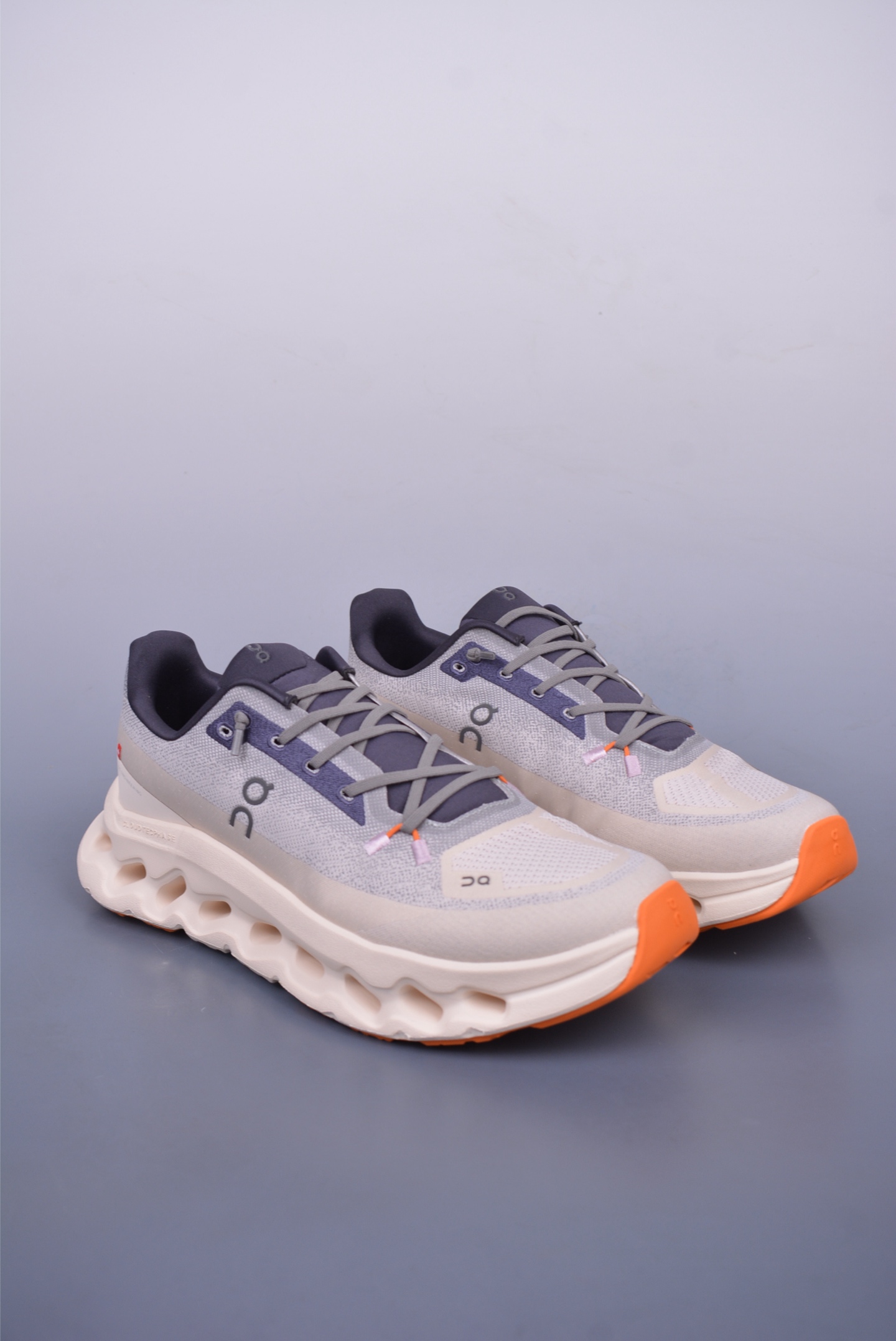 On昂跑 Cloudtilt Loewe 户外街头机能风跑步鞋 Cloud Hi Edge户外机能融合街头潮流 3ME101