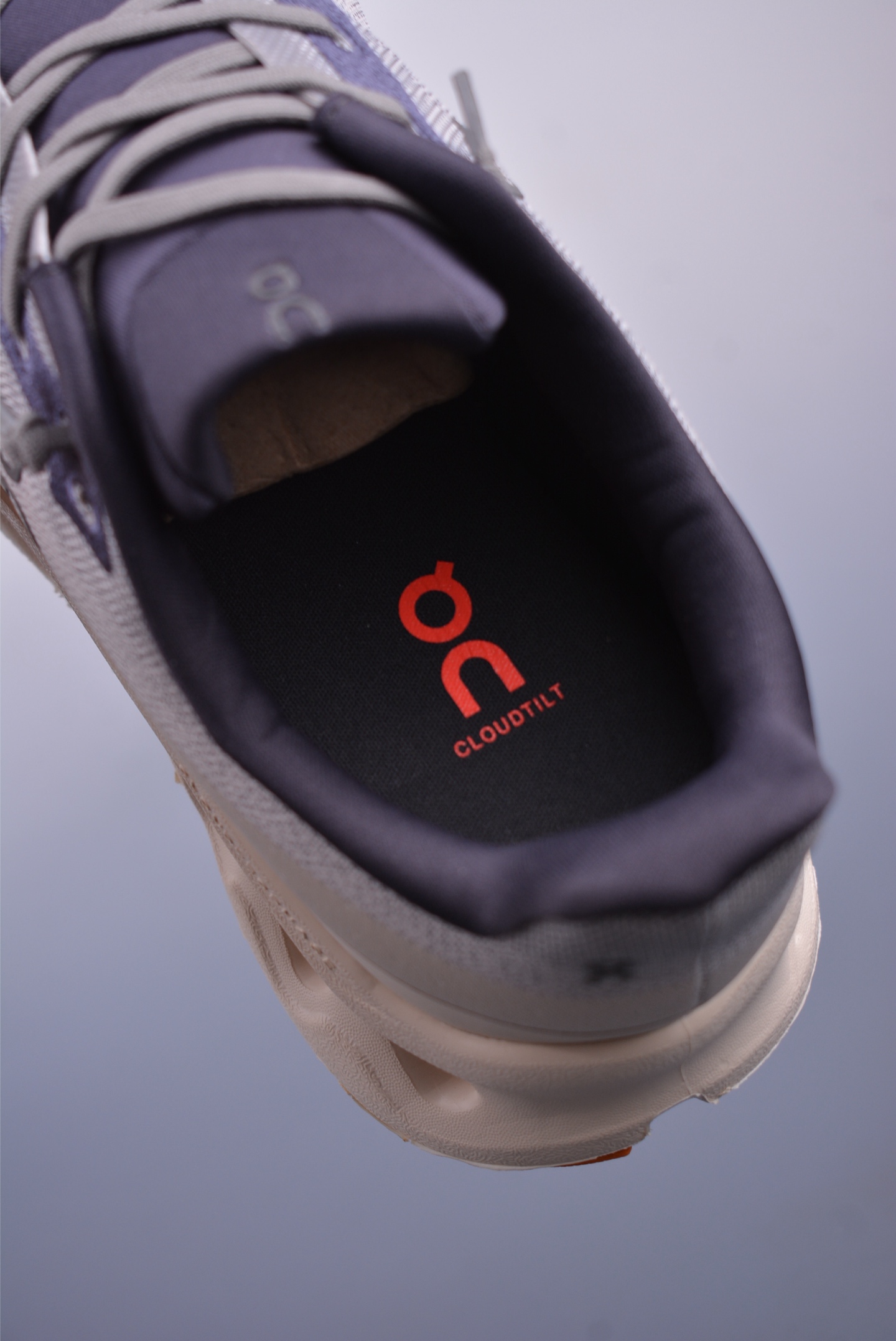 On昂跑 Cloudtilt Loewe 户外街头机能风跑步鞋 Cloud Hi Edge户外机能融合街头潮流 3ME101