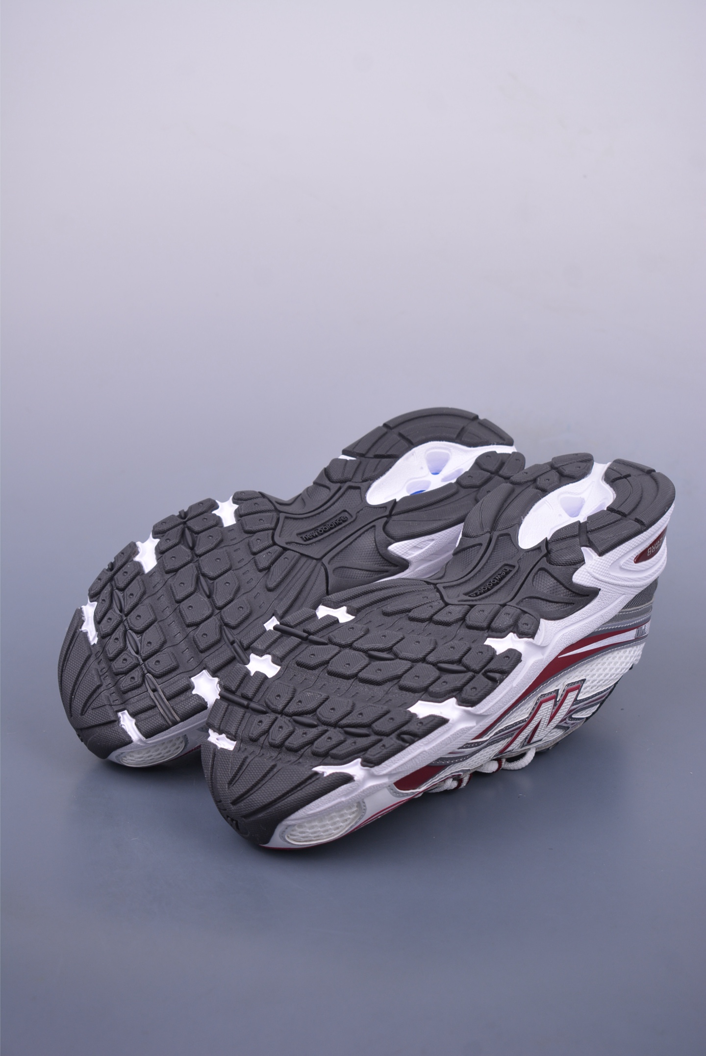 New Balance 740系列 复古老爹风休闲运动慢跑鞋 U740RD2