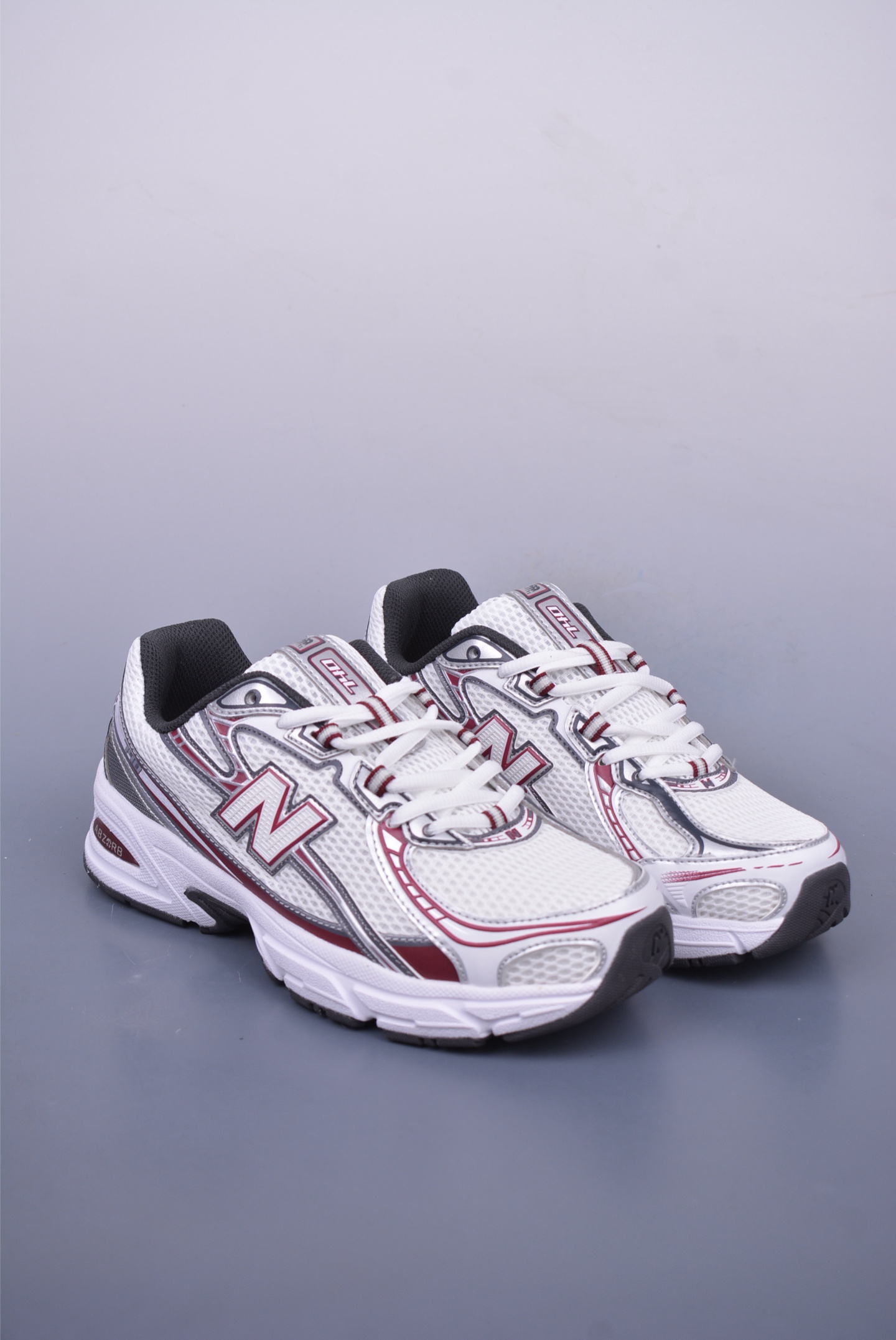 New Balance 740系列 复古老爹风休闲运动慢跑鞋 U740RD2