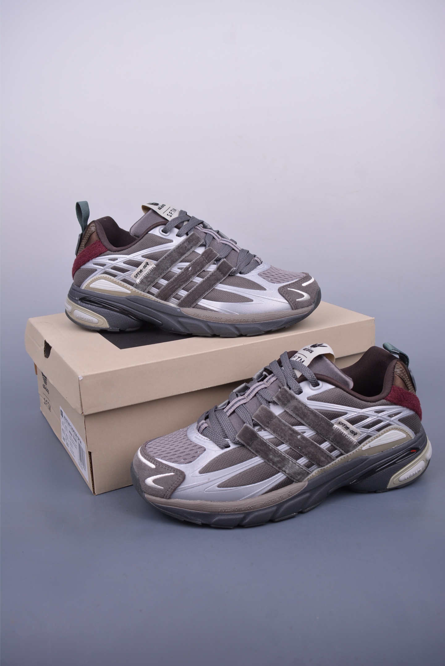 Song For The Mute x Adidas Originals Adistar Cushion 舒适防滑减震 复古跑鞋 JH9009