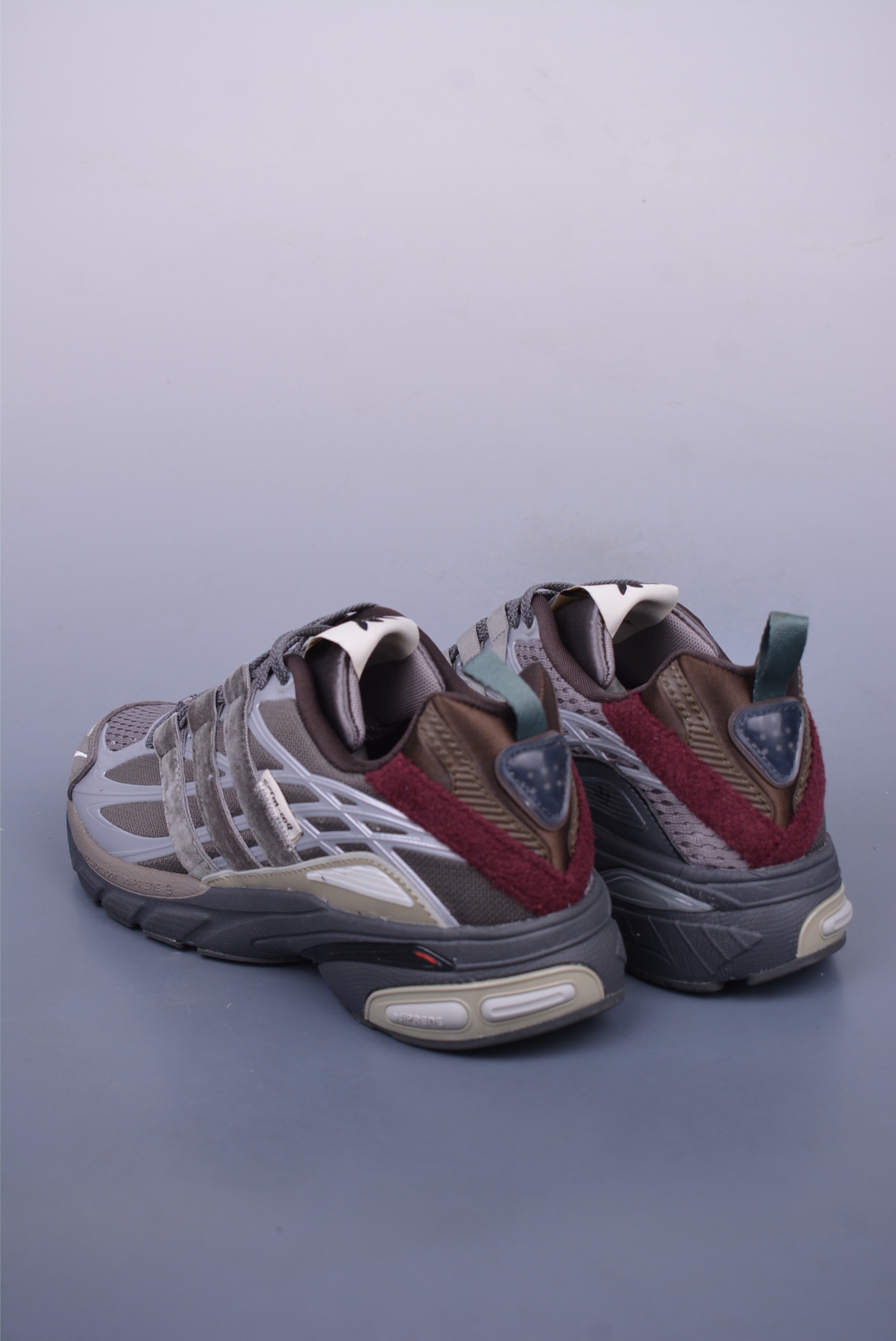 Song For The Mute x Adidas Originals Adistar Cushion 舒适防滑减震 复古跑鞋 JH9009