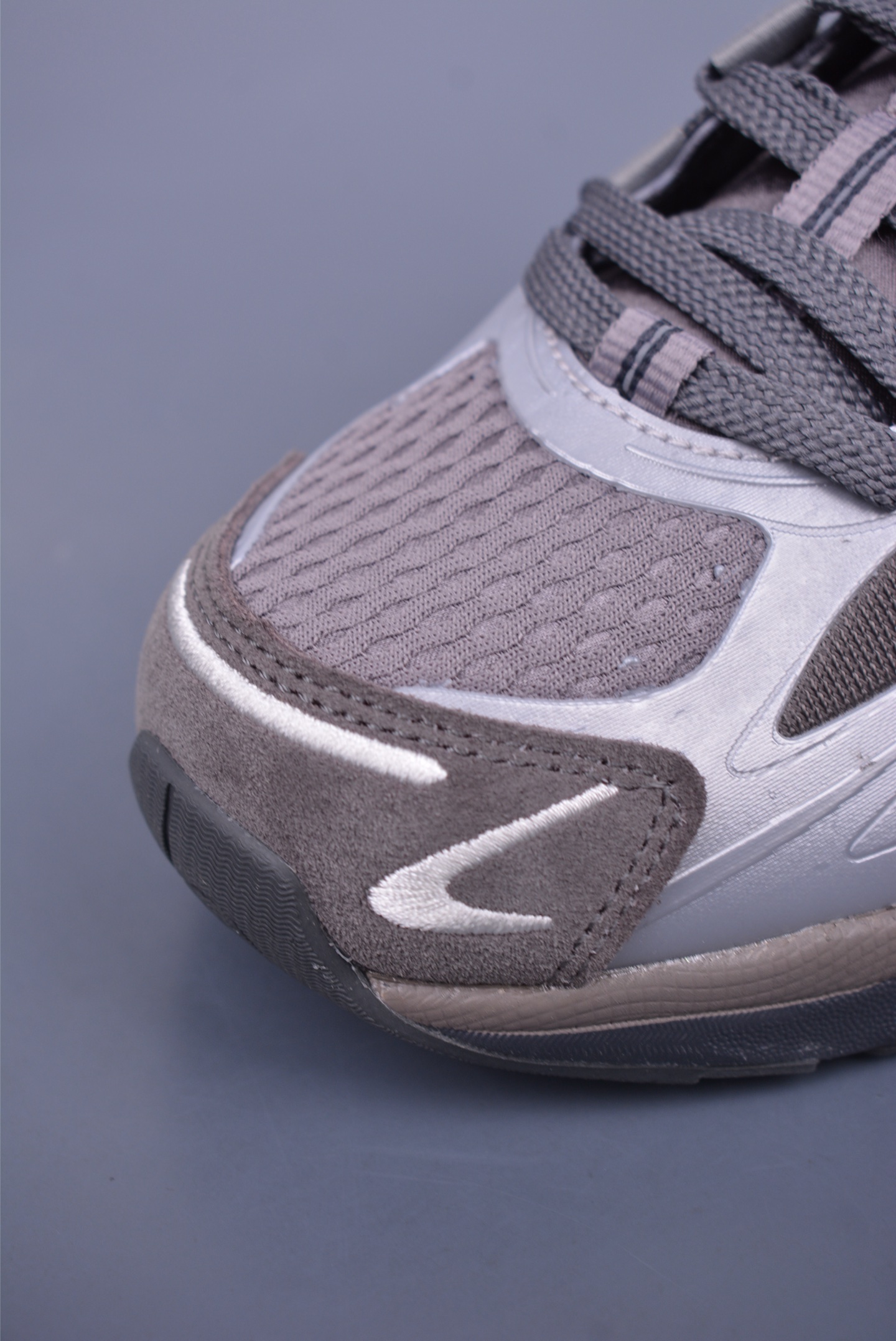 Song For The Mute x Adidas Originals Adistar Cushion 舒适防滑减震 复古跑鞋 JH9009
