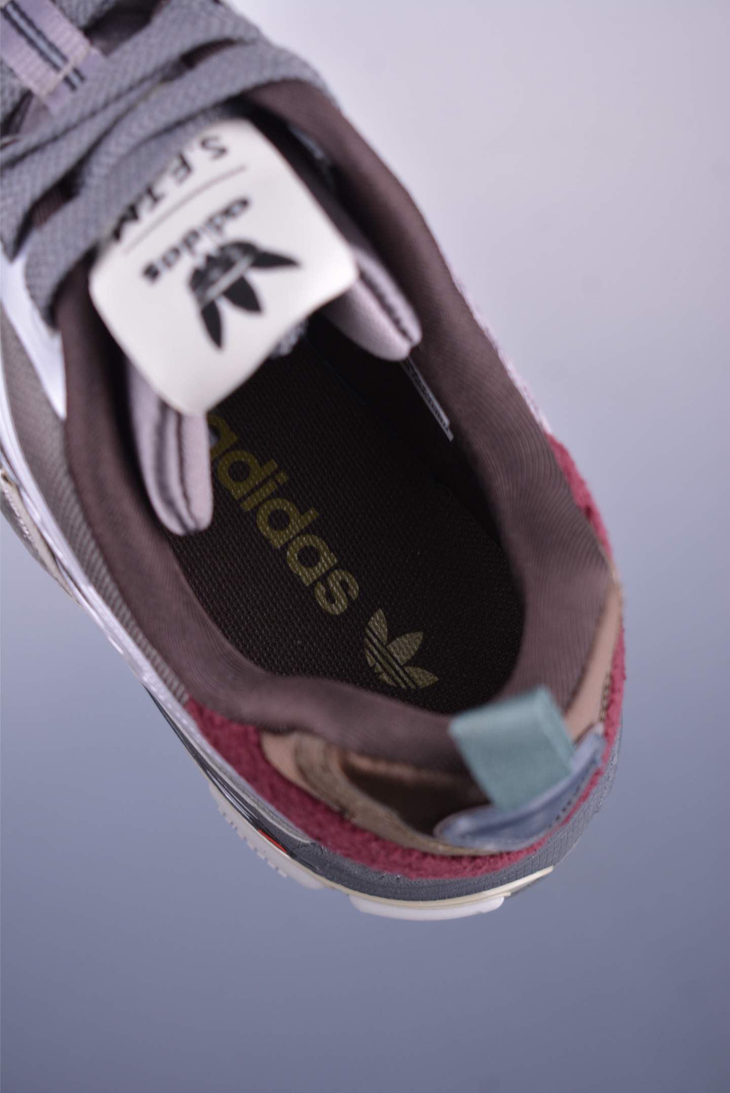 Song For The Mute x Adidas Originals Adistar Cushion 舒适防滑减震 复古跑鞋 JH9009