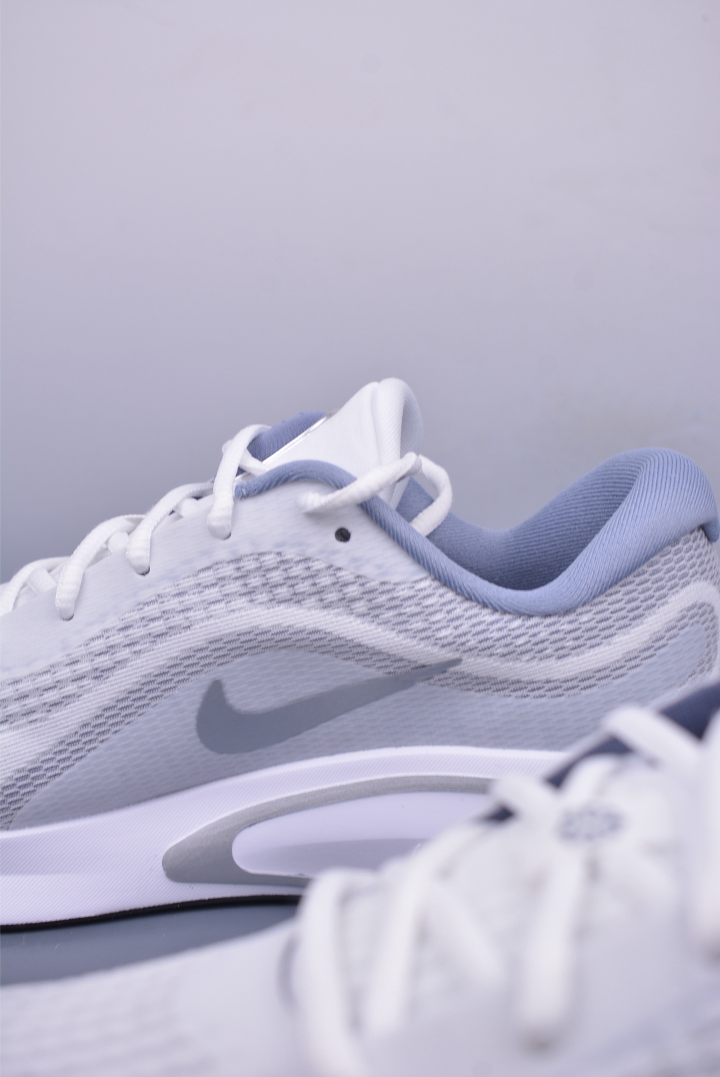 Nike Journey Run 2024跑步鞋 FN0228-104