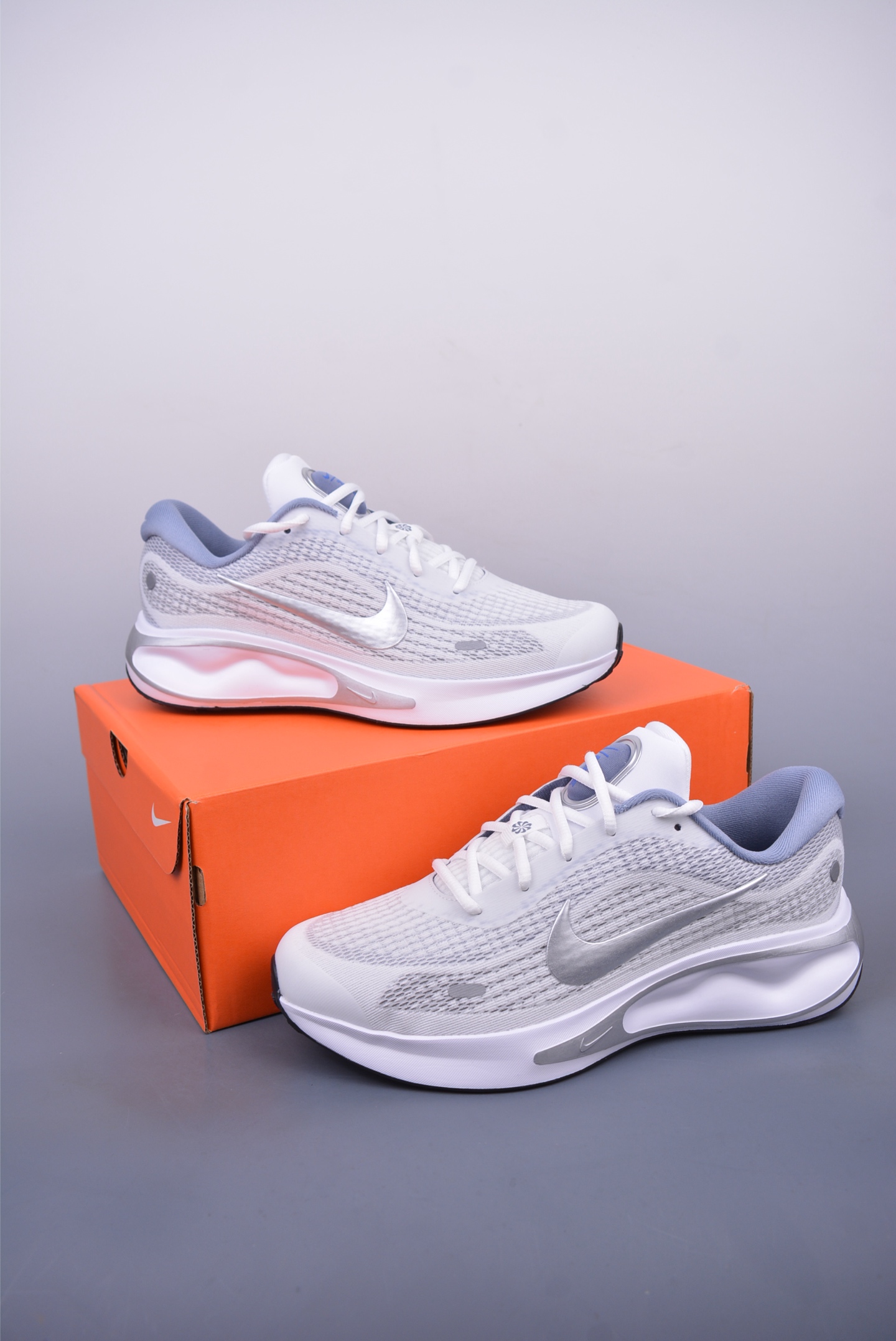 Nike Journey Run 2024跑步鞋 FN0228-104