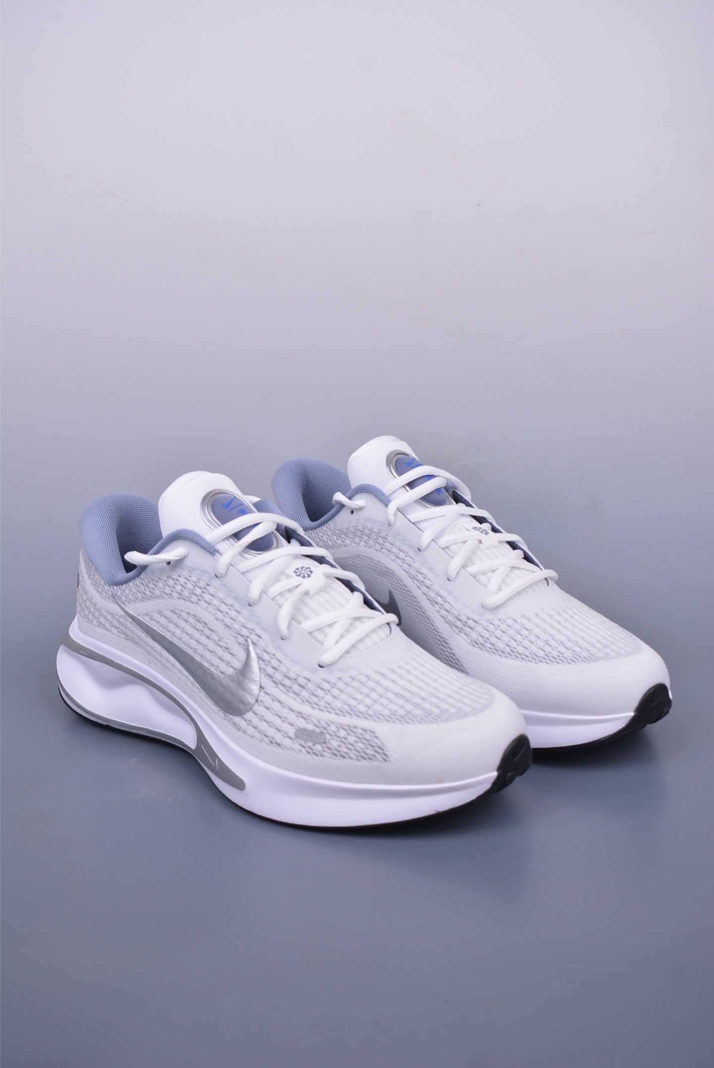Nike Journey Run 2024跑步鞋 FN0228-104