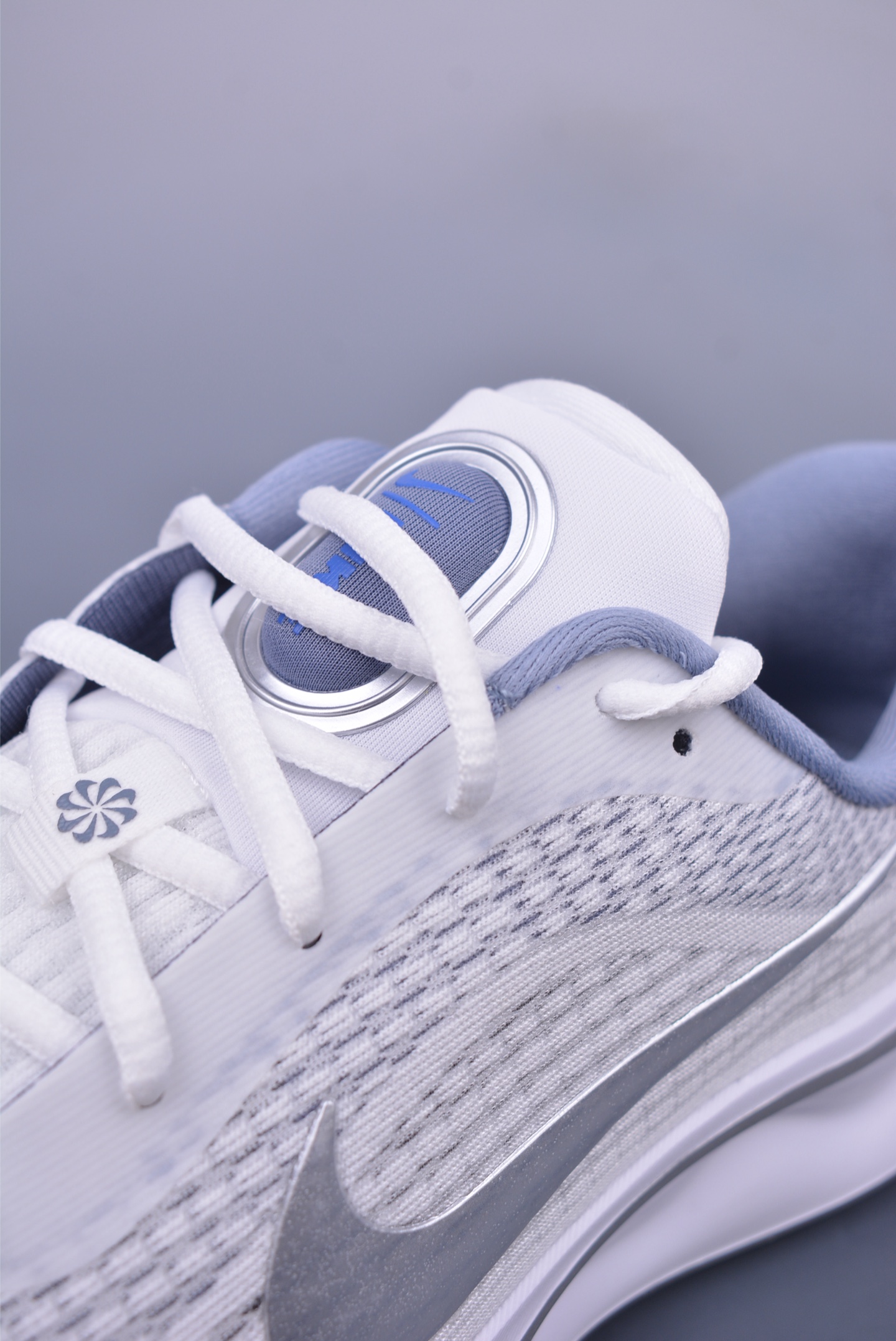 Nike Journey Run 2024跑步鞋 FN0228-104
