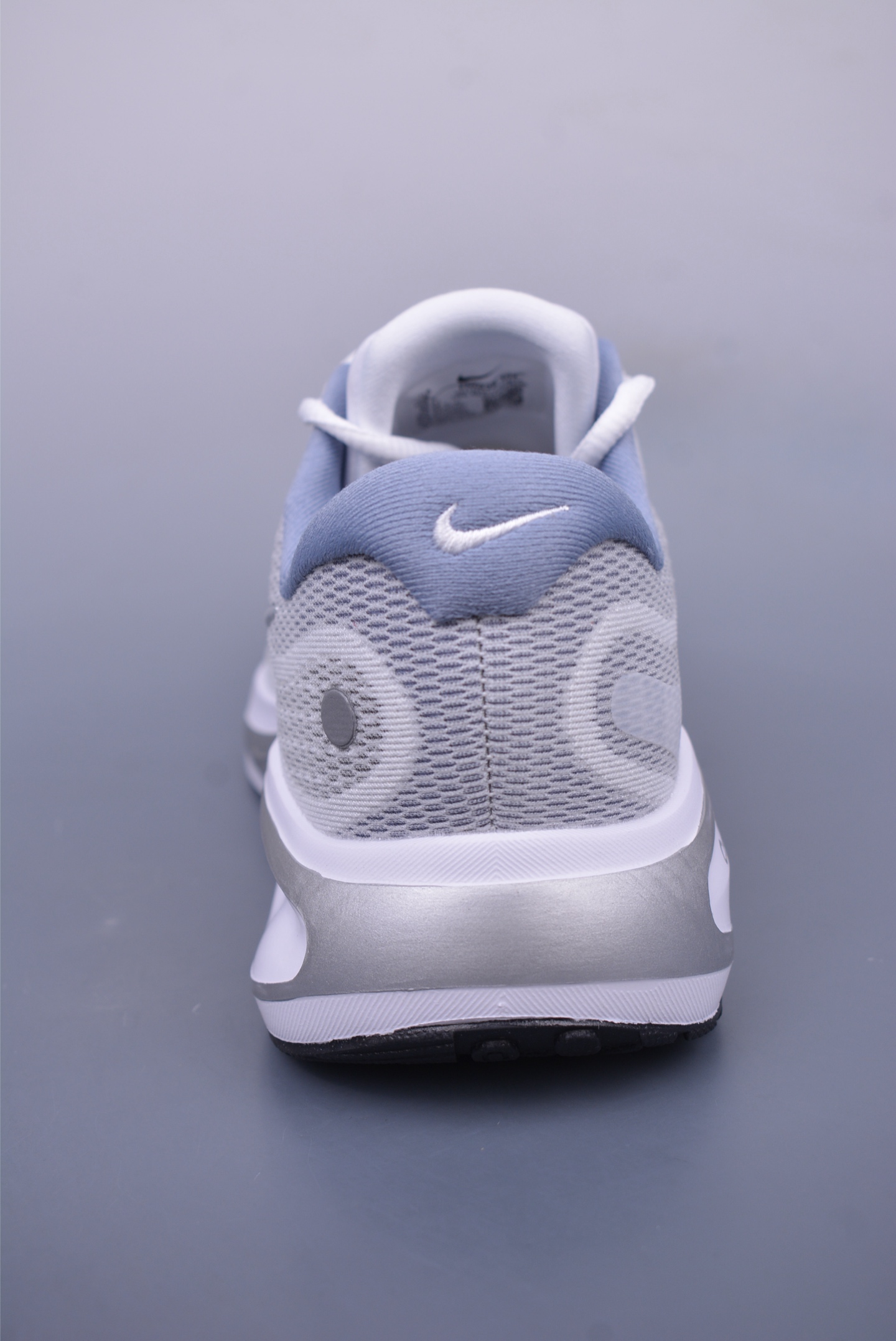 Nike Journey Run 2024跑步鞋 FN0228-104