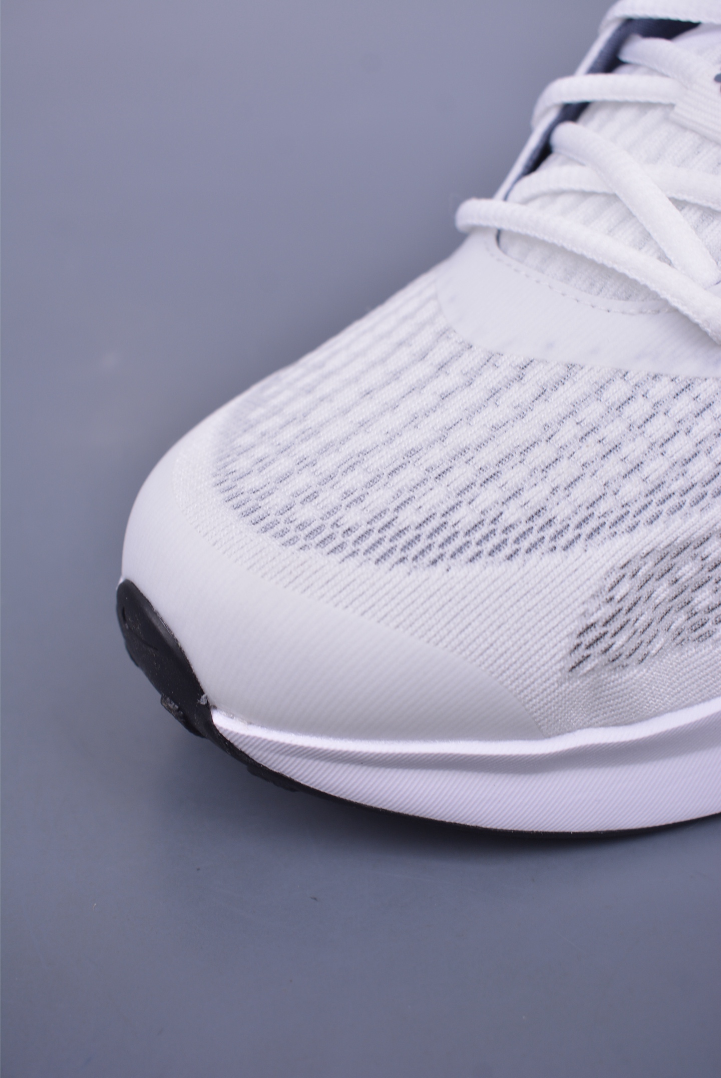 Nike Journey Run 2024跑步鞋 FN0228-104