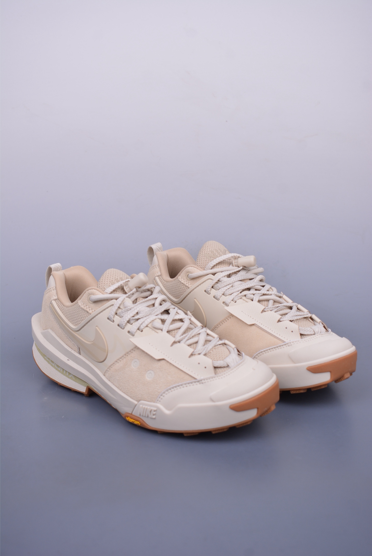 Sacai x Nike Zegamadome SP 联名款 机能风休闲运动鞋 HQ8618-101