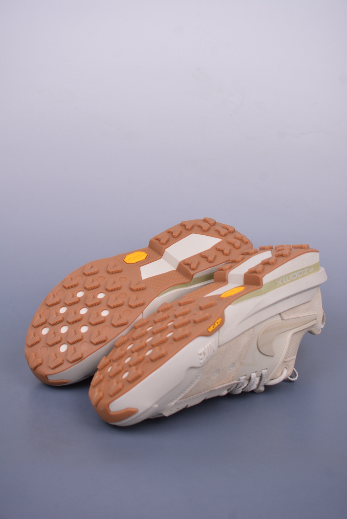 Sacai x Nike Zegamadome SP 联名款 机能风休闲运动鞋 HQ8618-101