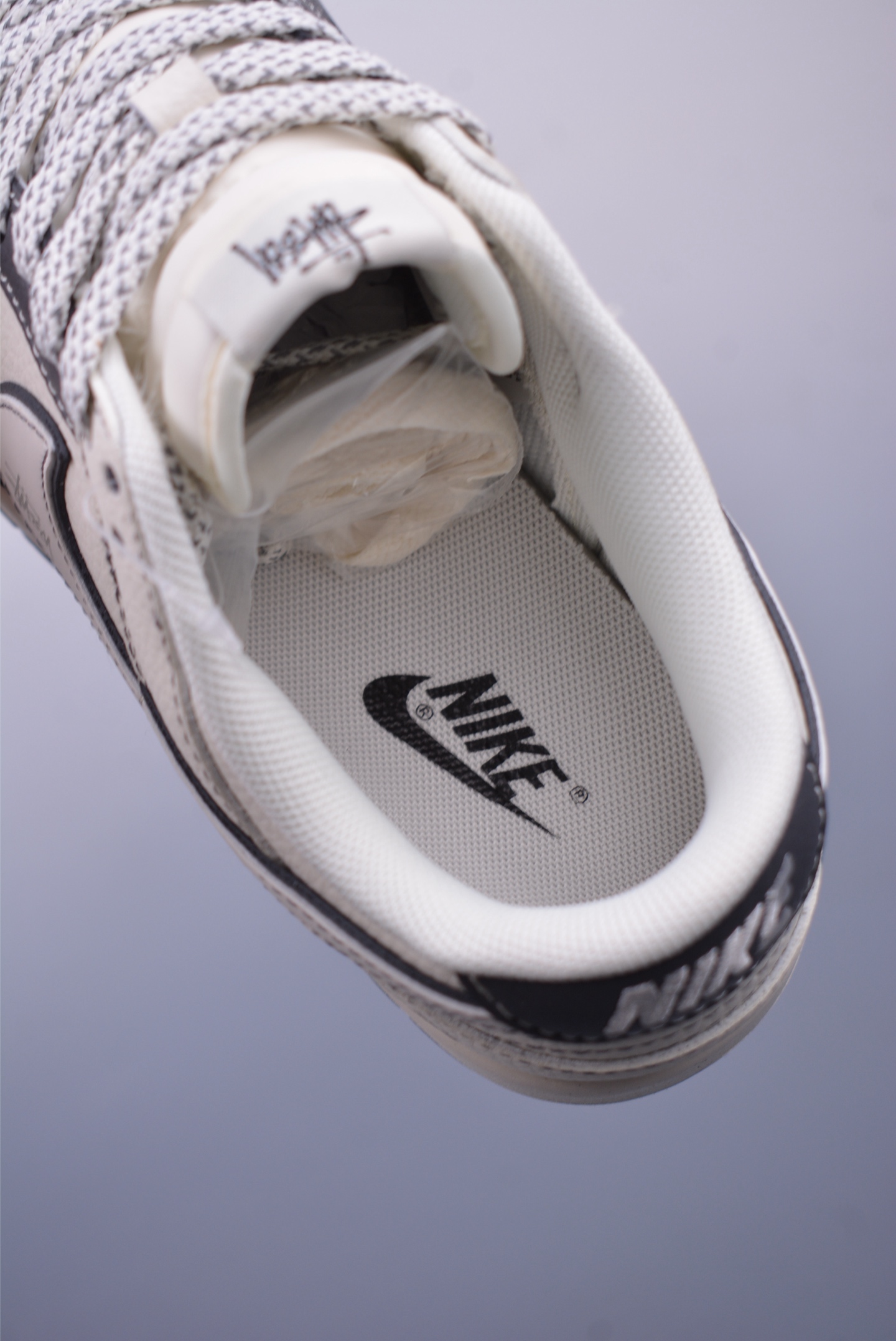 Nike SB Dunk Low 斯图西联名 ZH2598-270