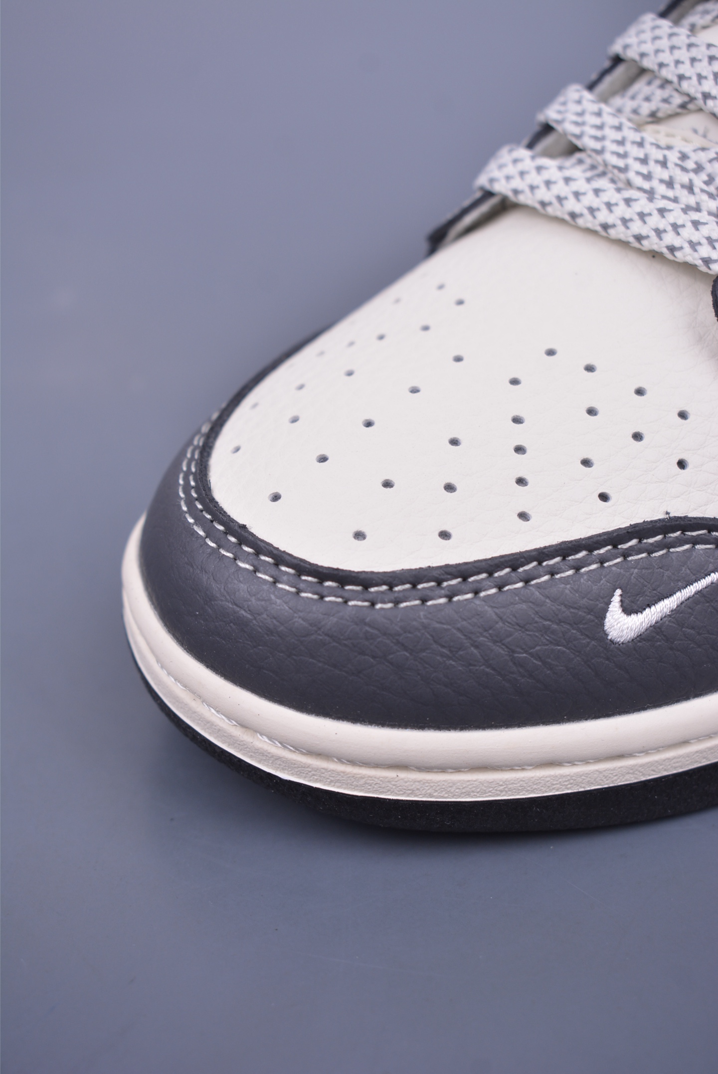 Nike SB Dunk Low 斯图西联名 ZH2598-270