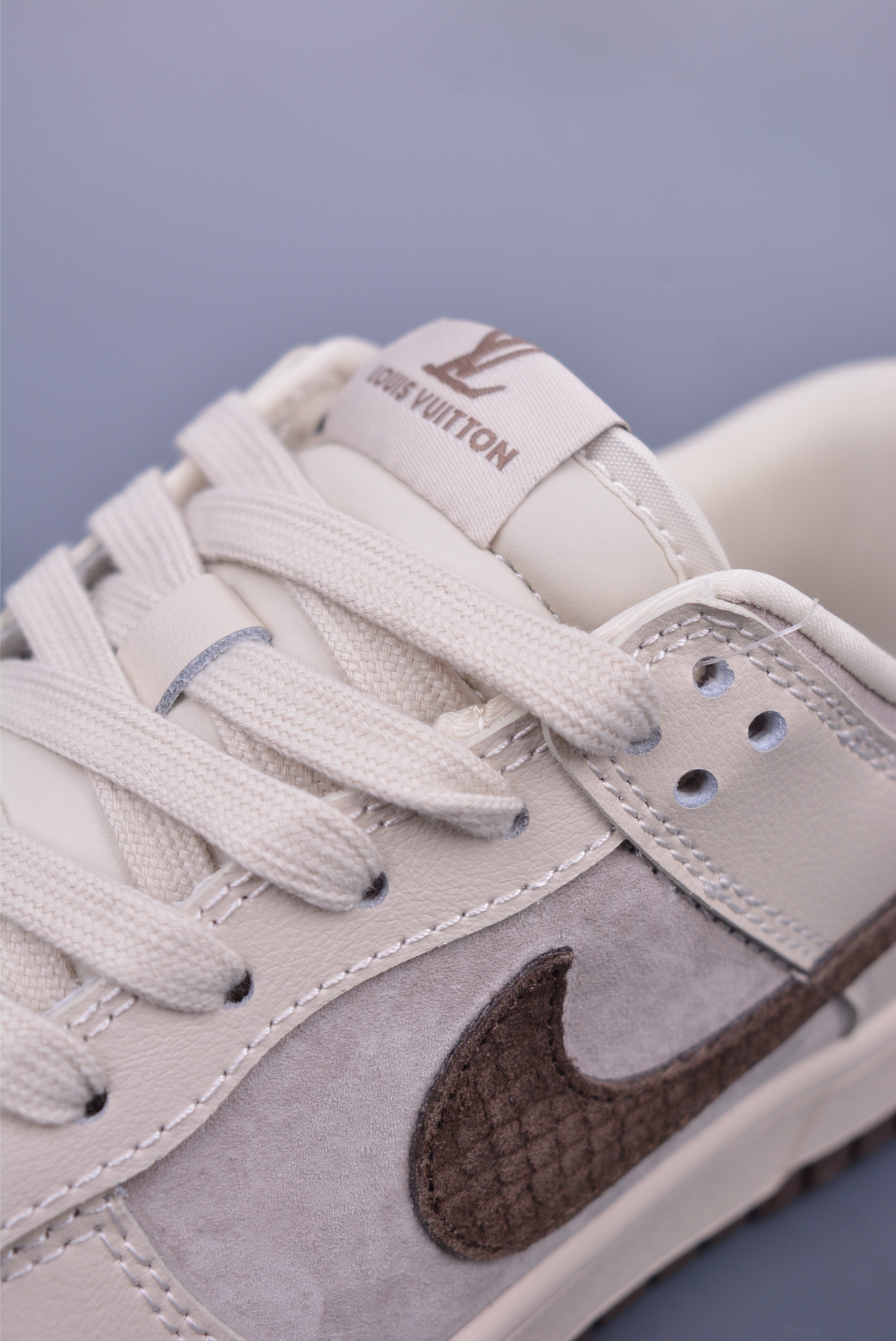 280 Nike SB Dunk Low LV联名 XX3168-123