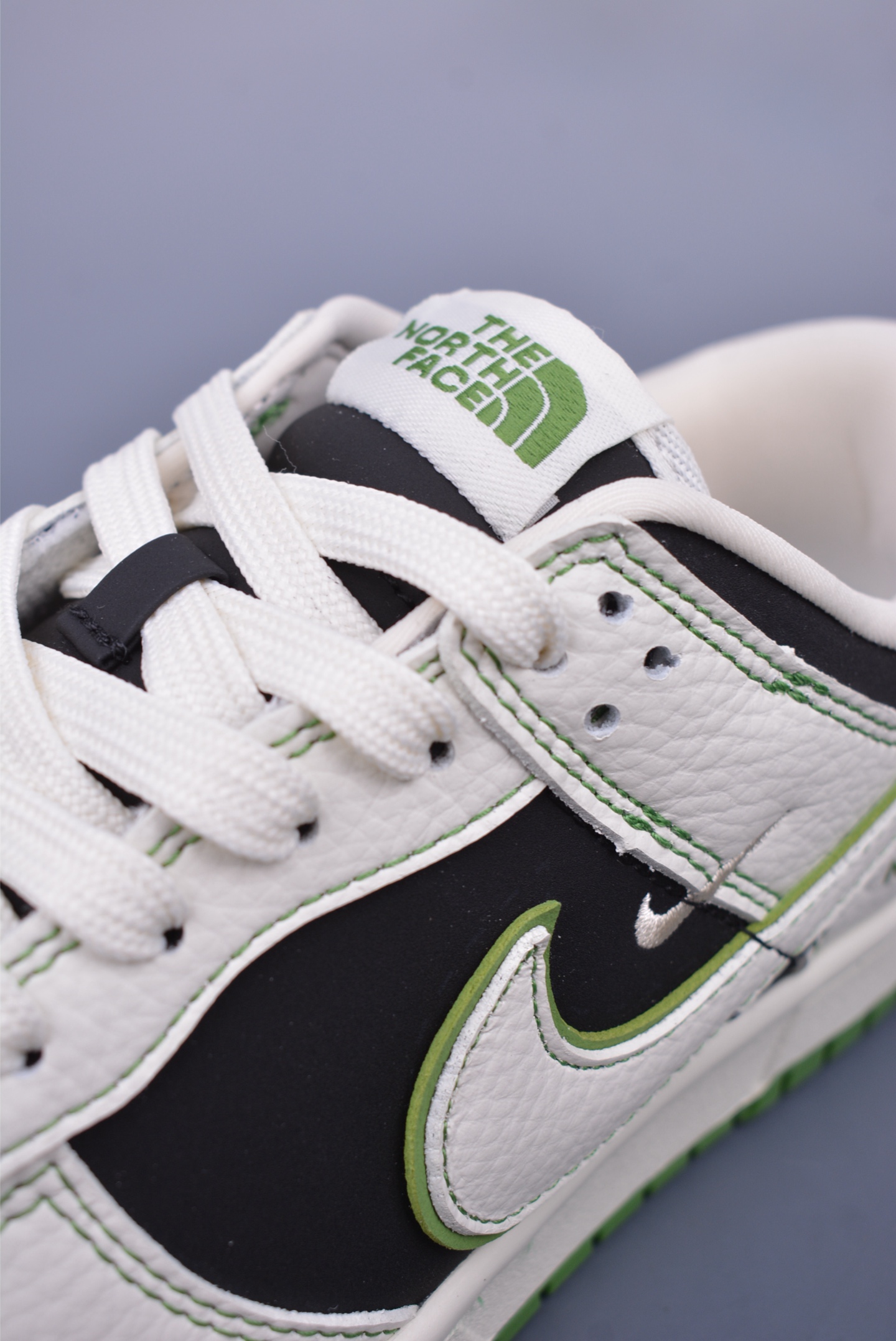 Nike SB Dunk Low 北面联名 SC9207-405