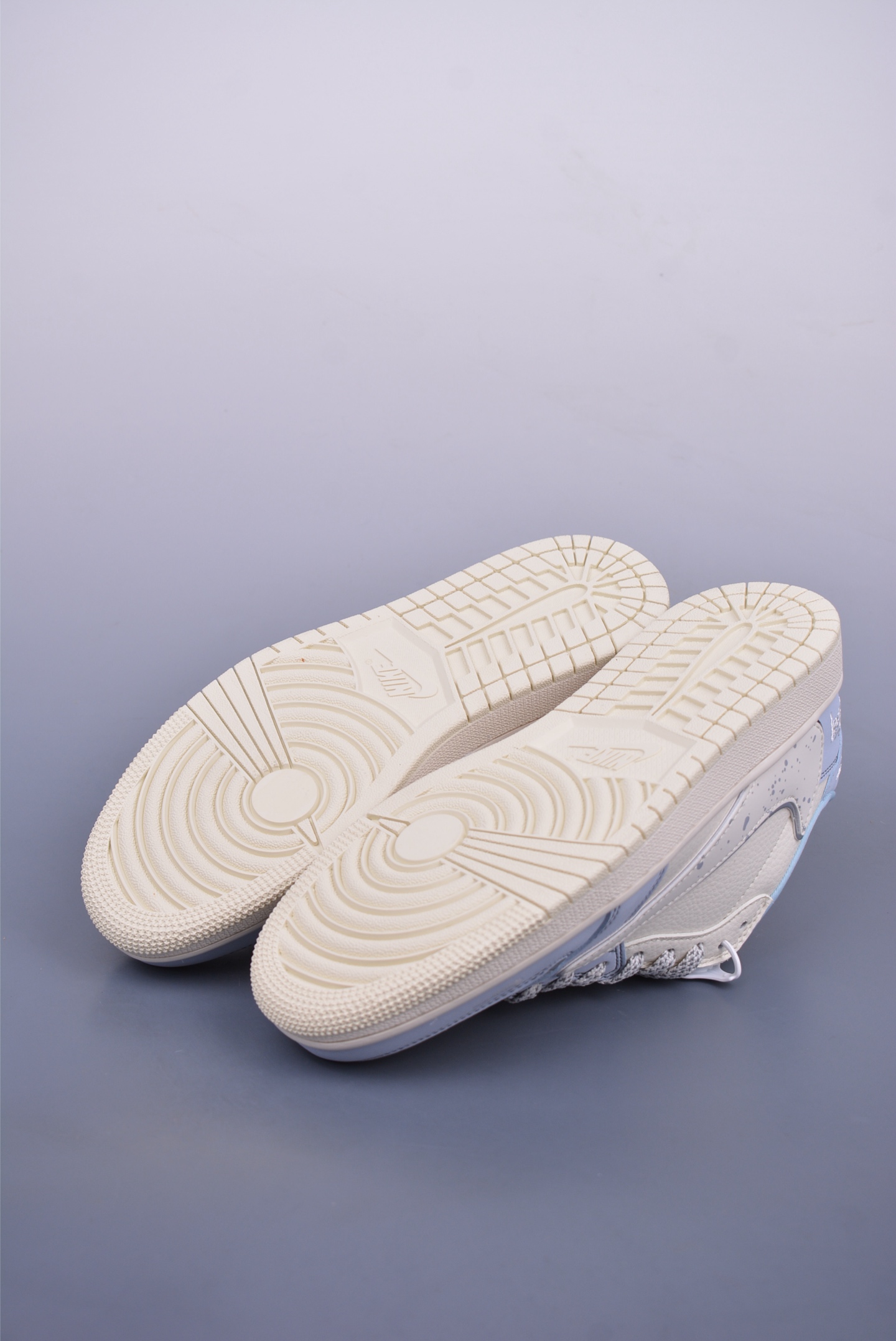 280 Fragment x Travis Scott x 斯图西 Air Jordan 1 Low 三方联名倒钩 ZH2598-249