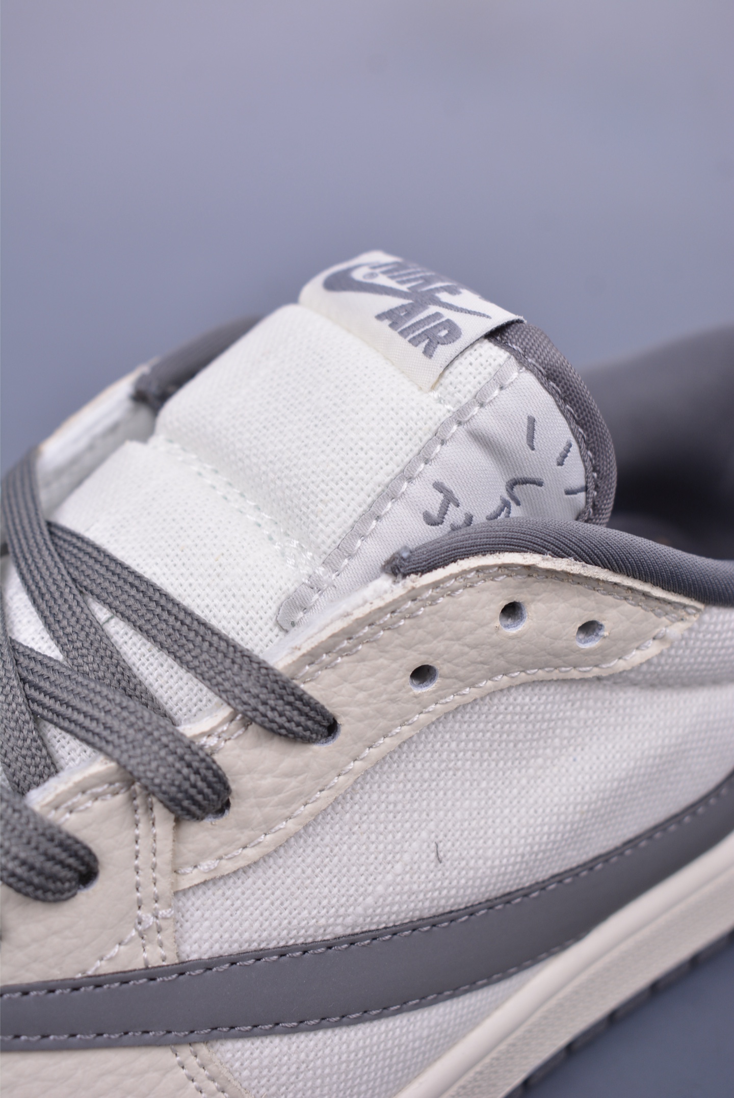 Fragment x Travis Scott x 暴力熊 Air Jordan 1 Low 三方联名倒钩 XS2024-005