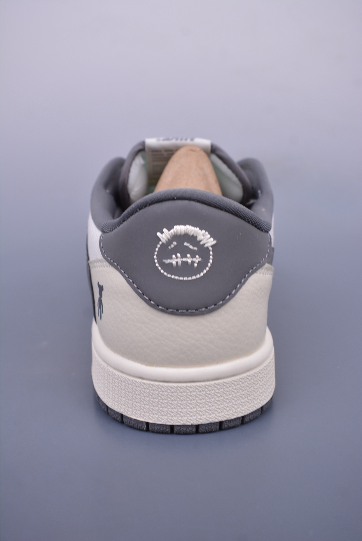 Fragment x Travis Scott x 暴力熊 Air Jordan 1 Low 三方联名倒钩 XS2024-005