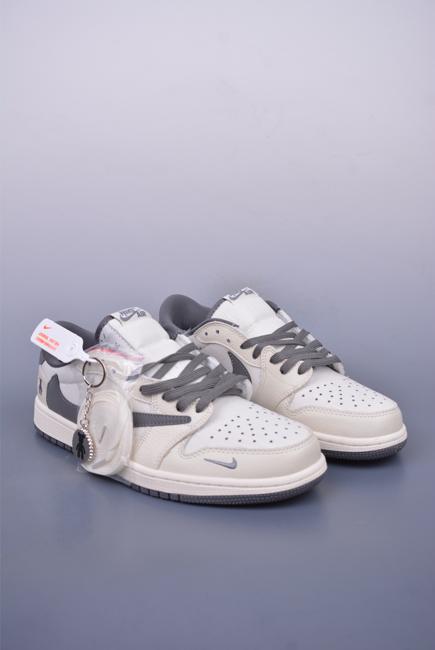 Fragment x Travis Scott x 暴力熊 Air Jordan 1 Low 三方联名倒钩 XS2024-005