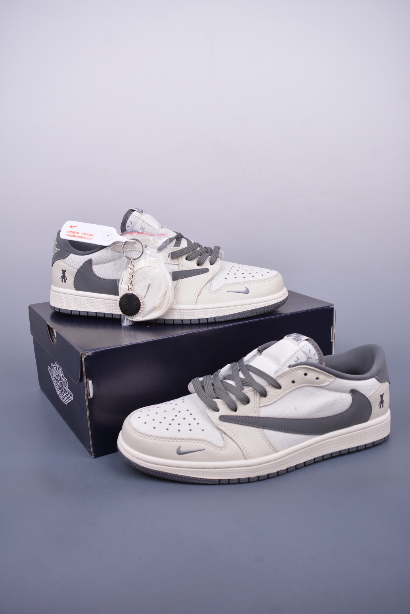 Fragment x Travis Scott x 暴力熊 Air Jordan 1 Low 三方联名倒钩 XS2024-005