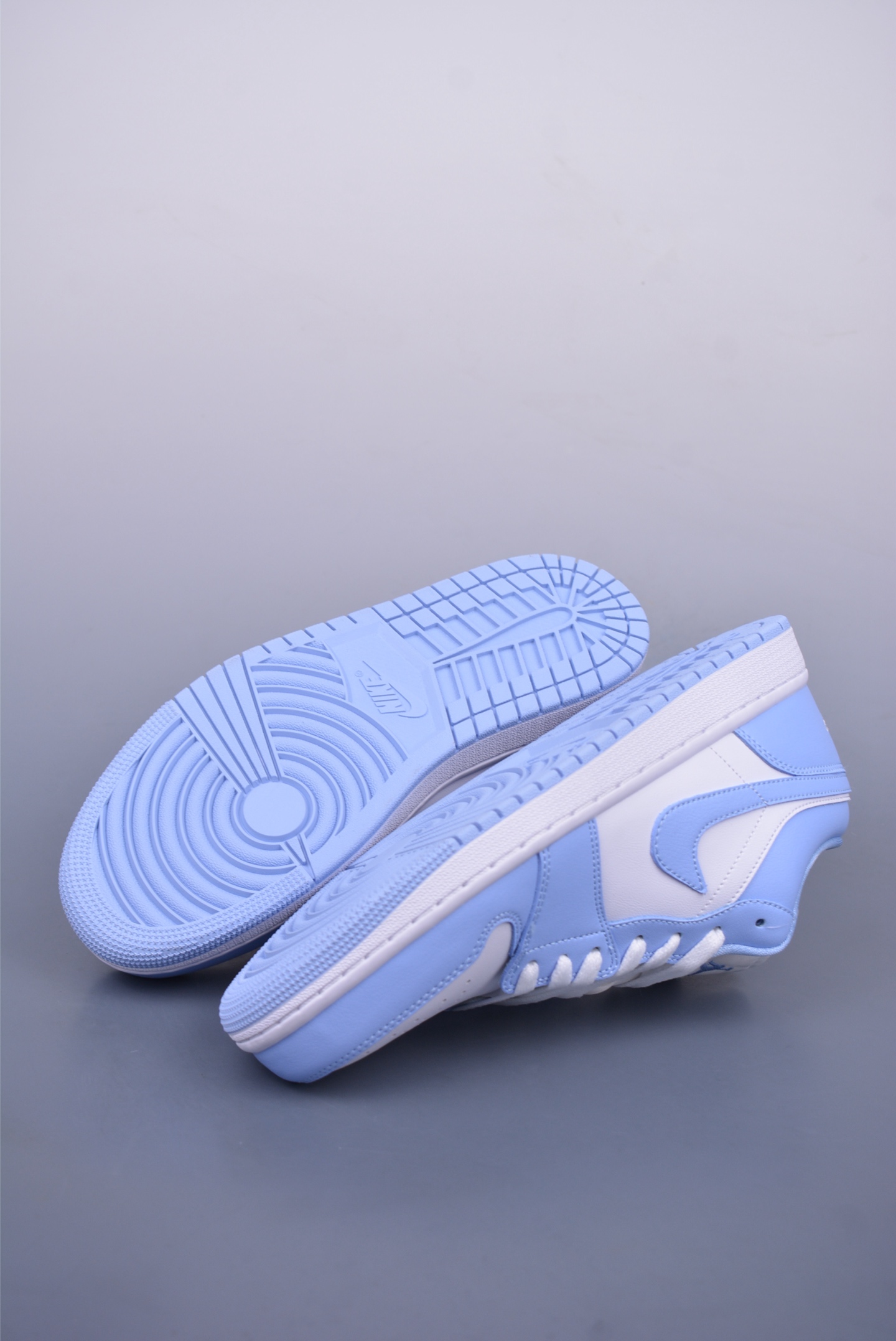 200 Air Jordan 1 Low 浅蓝色 AJ1乔1低帮休闲板鞋 DC0774-142