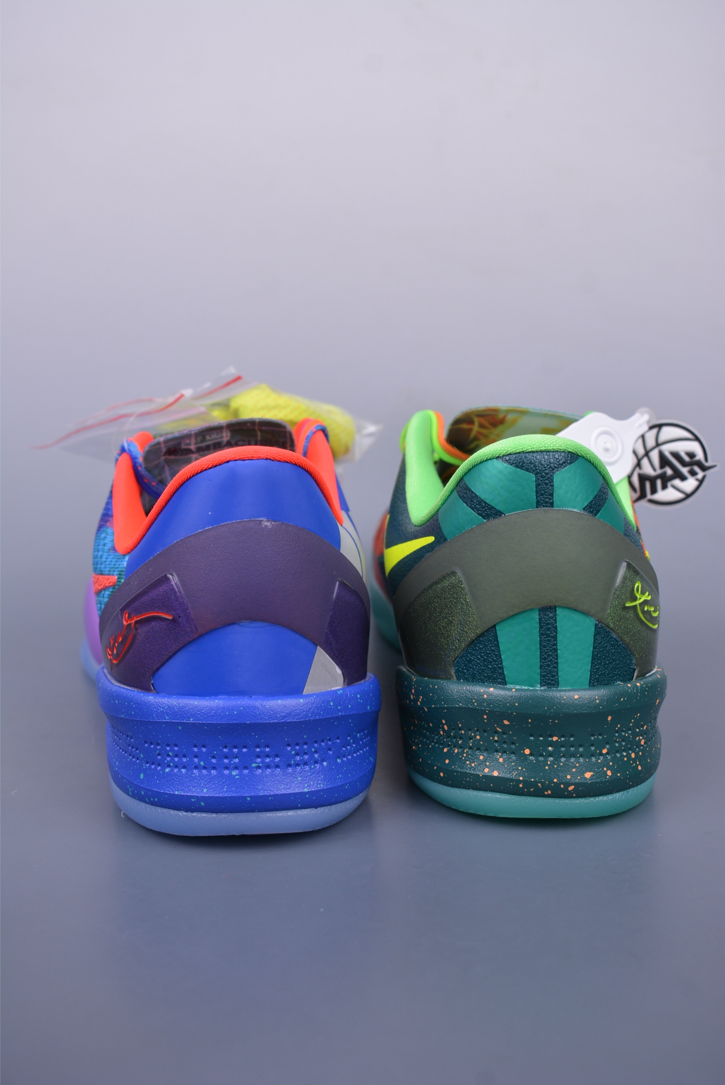 380 Nike Kobe 8 Protro ”What The Kobe” 科比8代 低帮篮球鞋/鸳鸯 橙蓝 灭世版本 HM9621-900