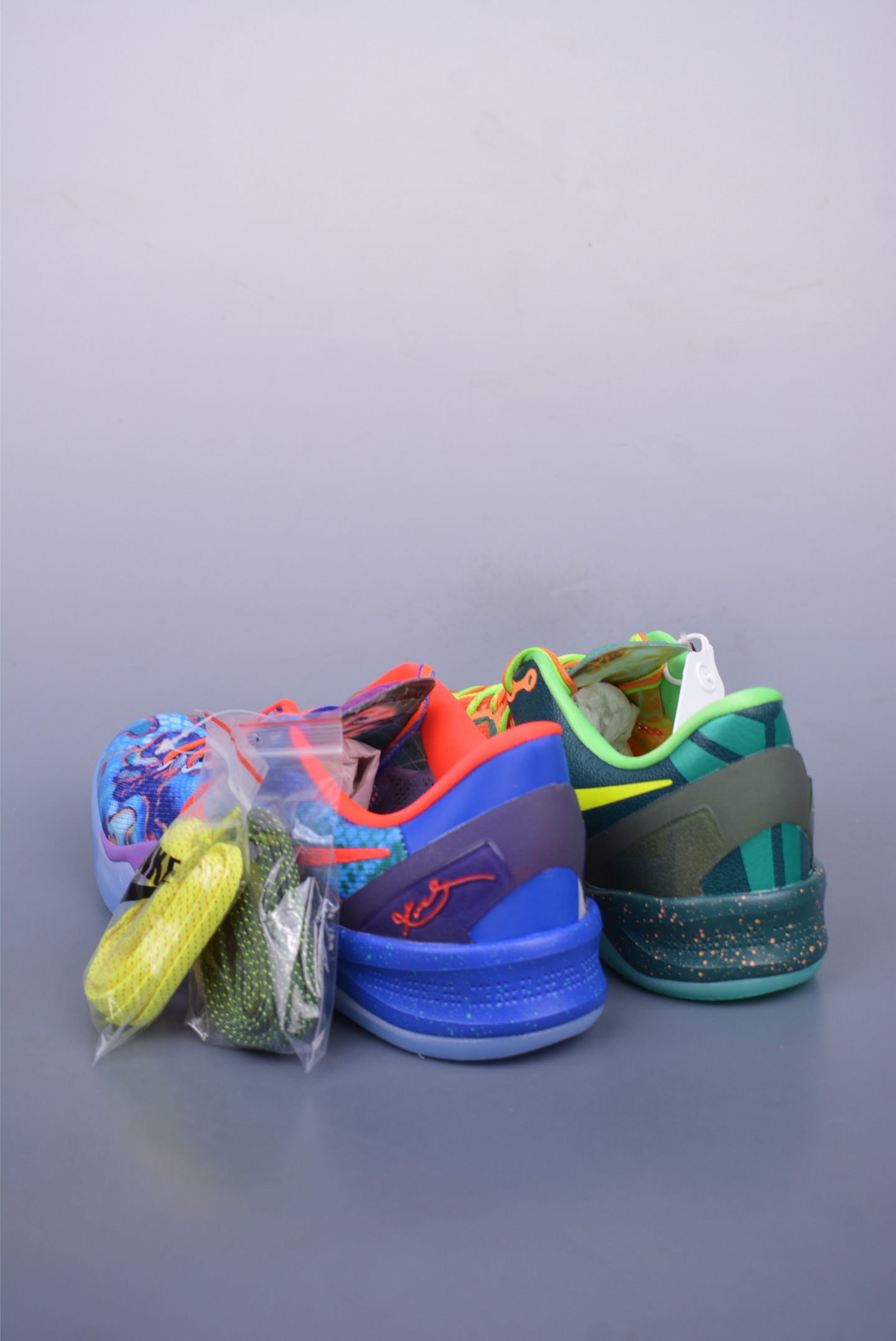 380 Nike Kobe 8 Protro ”What The Kobe” 科比8代 低帮篮球鞋/鸳鸯 橙蓝 灭世版本 HM9621-900