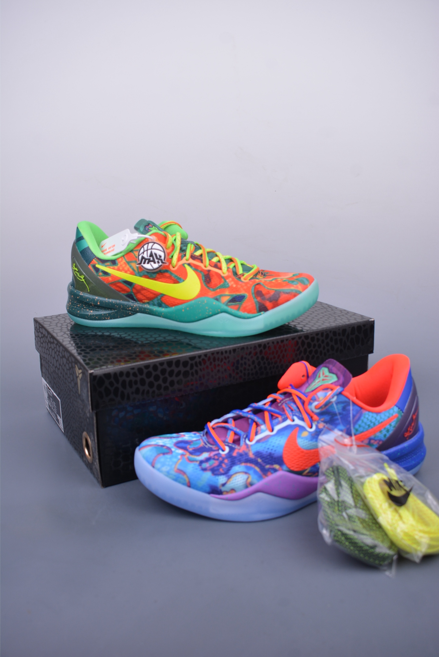 380 Nike Kobe 8 Protro ”What The Kobe” 科比8代 低帮篮球鞋/鸳鸯 橙蓝 灭世版本 HM9621-900
