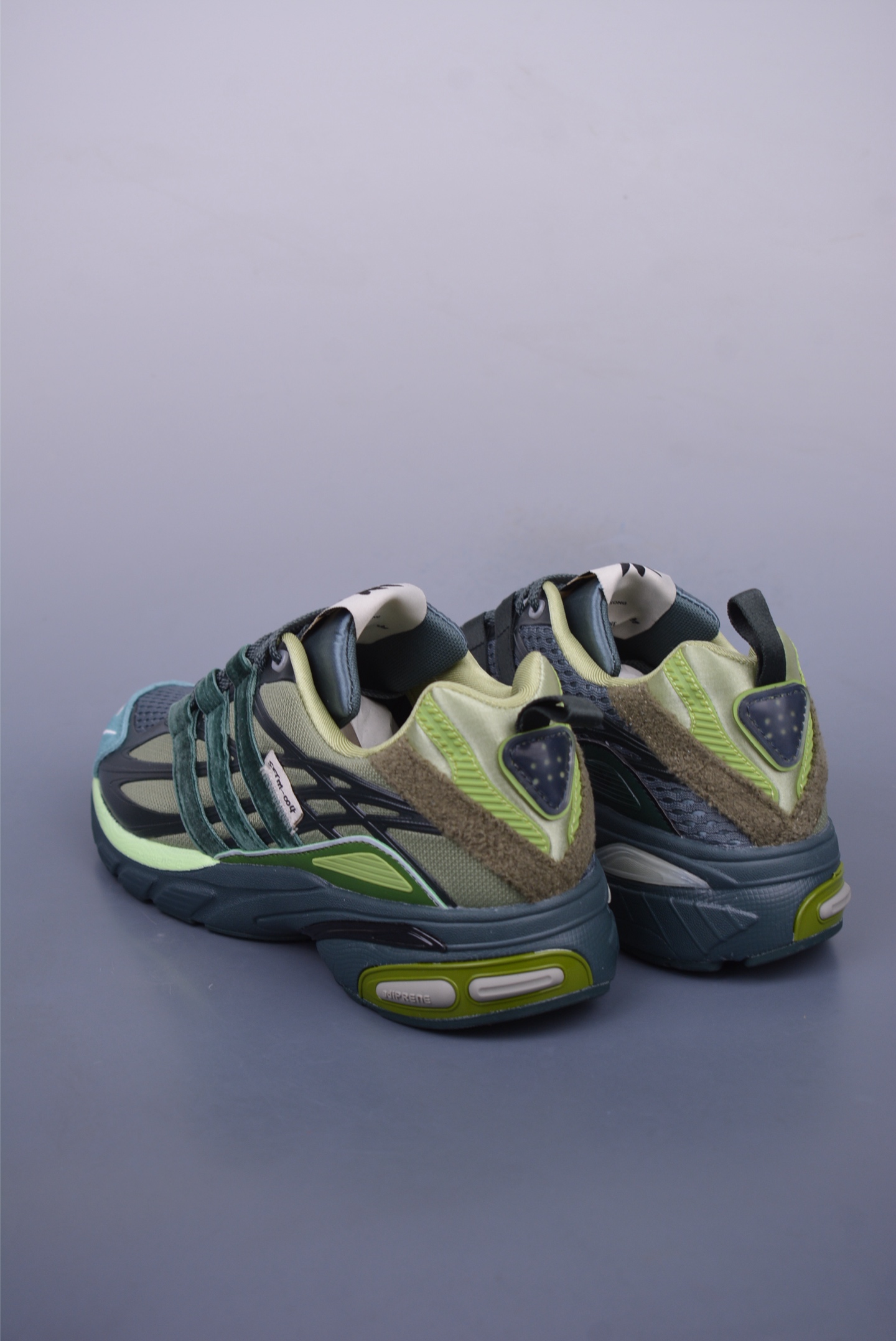 200 Song For The Mute x Adidas Originals Adistar Cushion 舒适防滑减震 复古跑鞋 JH9008