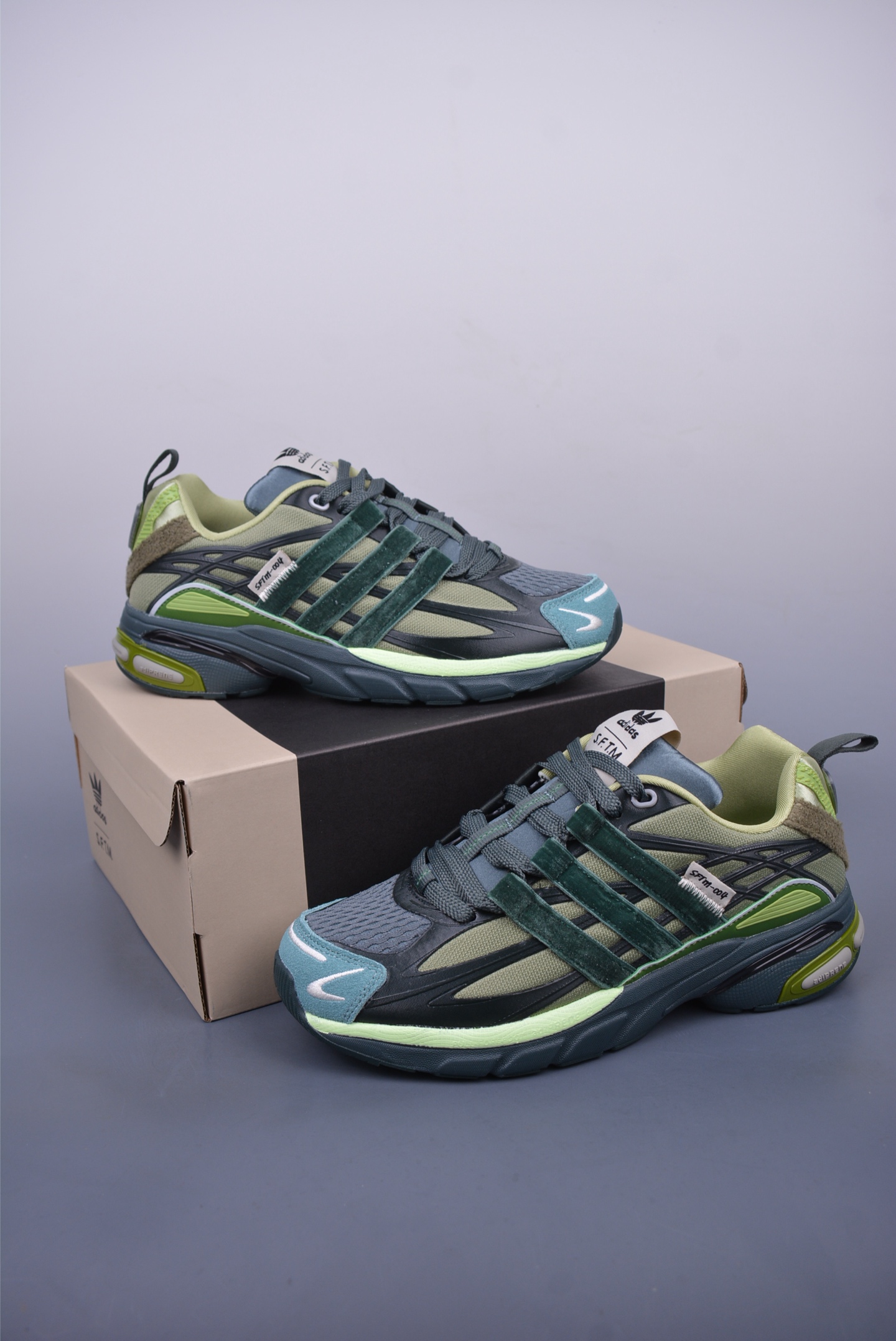 200 Song For The Mute x Adidas Originals Adistar Cushion 舒适防滑减震 复古跑鞋 JH9008