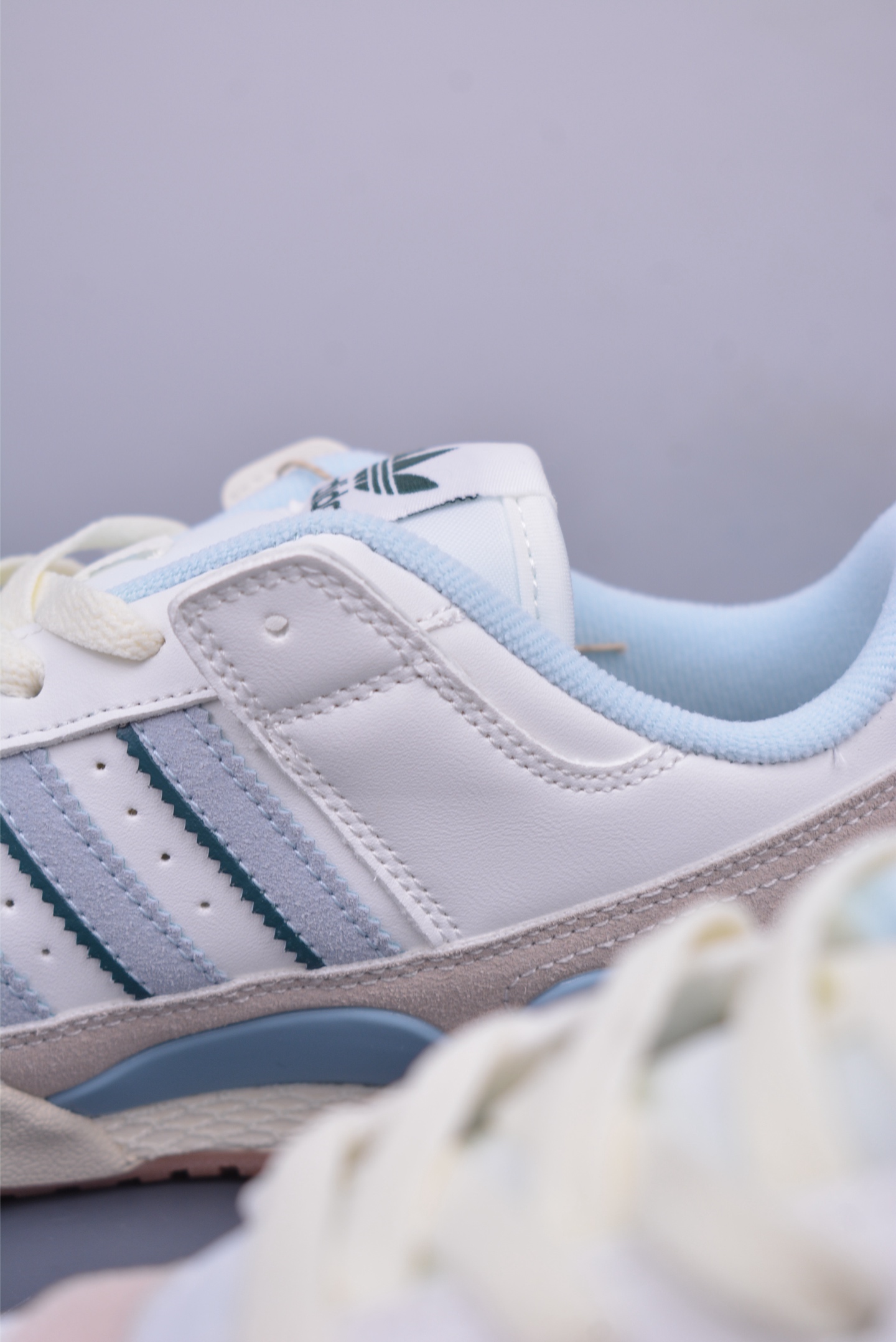 180 阿迪达斯 Adidas Forum Low CL 低帮百搭潮流休闲运动板鞋 IG3964