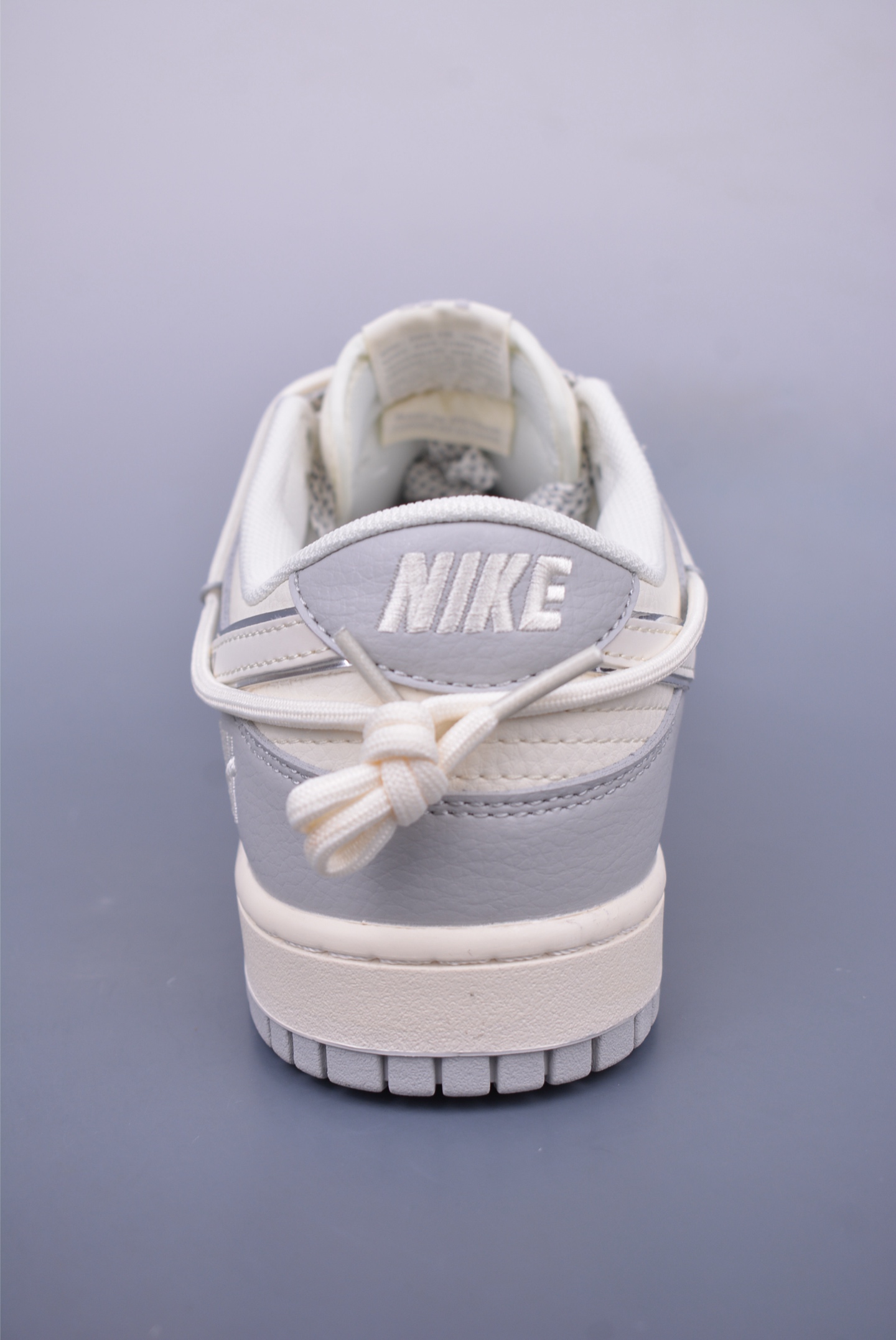 300 Nike SB Dunk Low UN联名 解构抽绳鞋带 DM6868-079