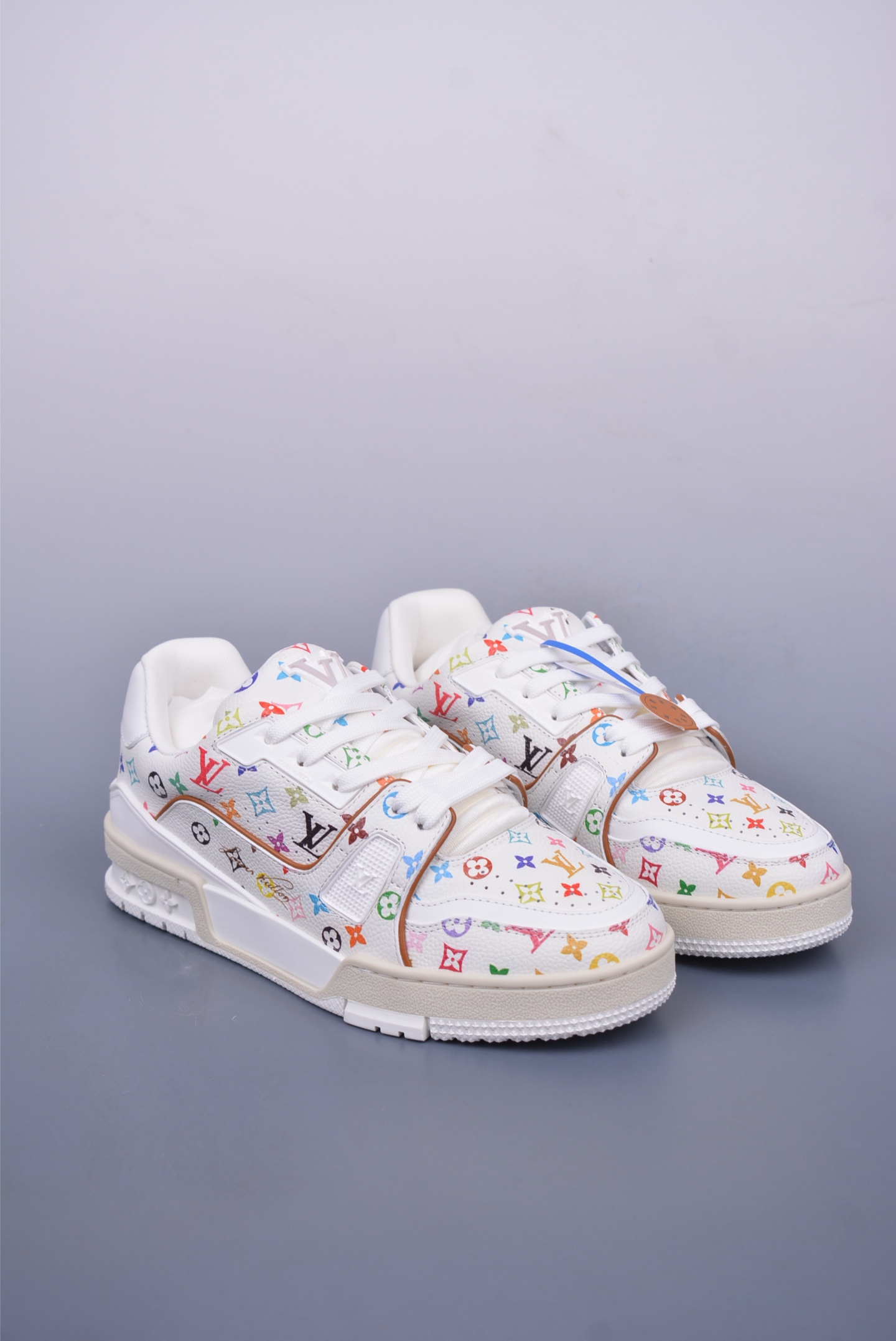 600 路易威登Louis Vuitton Trainer Sneaker Low 休闲运动文化百搭篮球板鞋