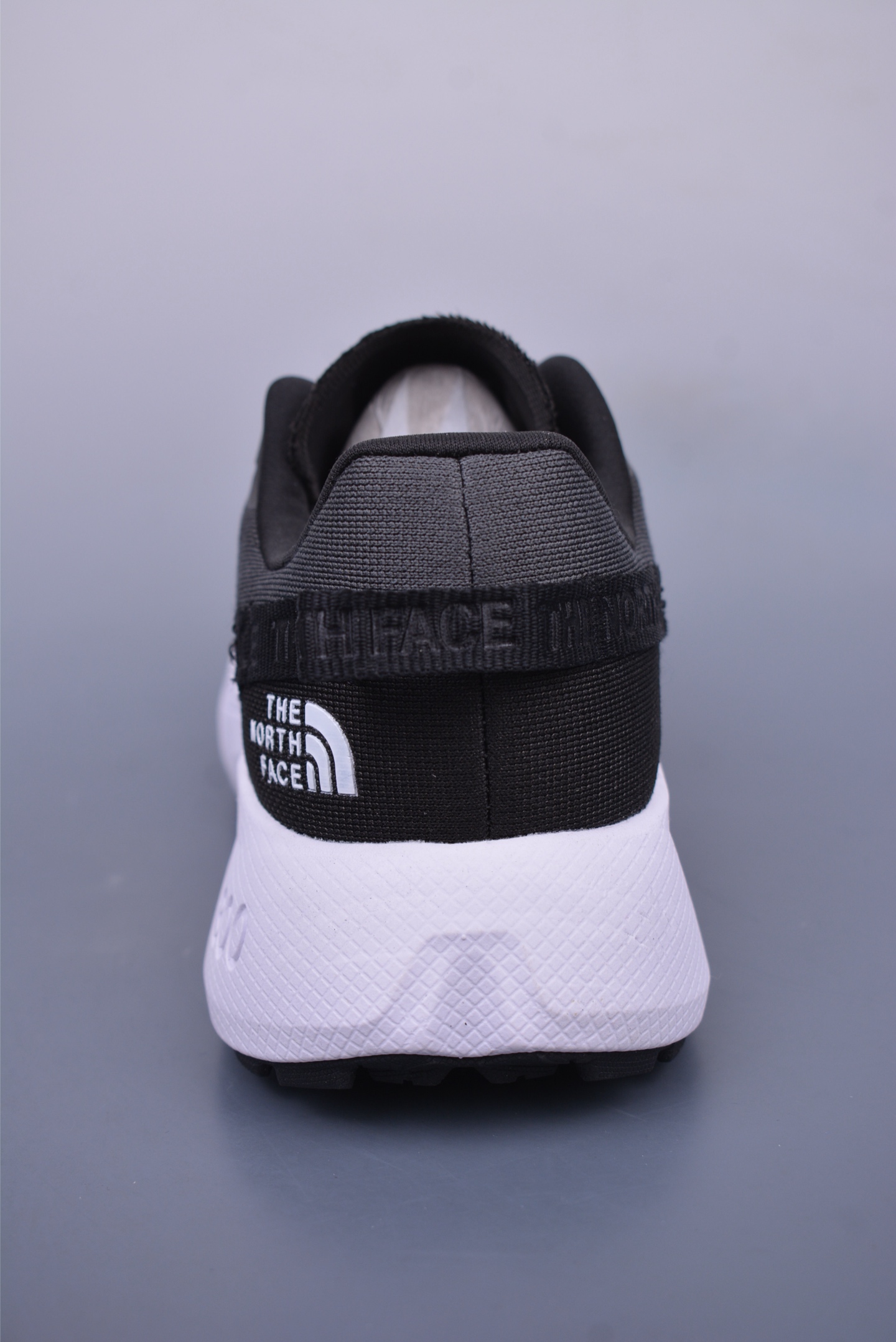 210 北面/The North Face Altamesa 300 阿尔塔梅萨300系列仿泼水 低帮徒步户外风登山休闲运动鞋 NF0A8A9RRO5