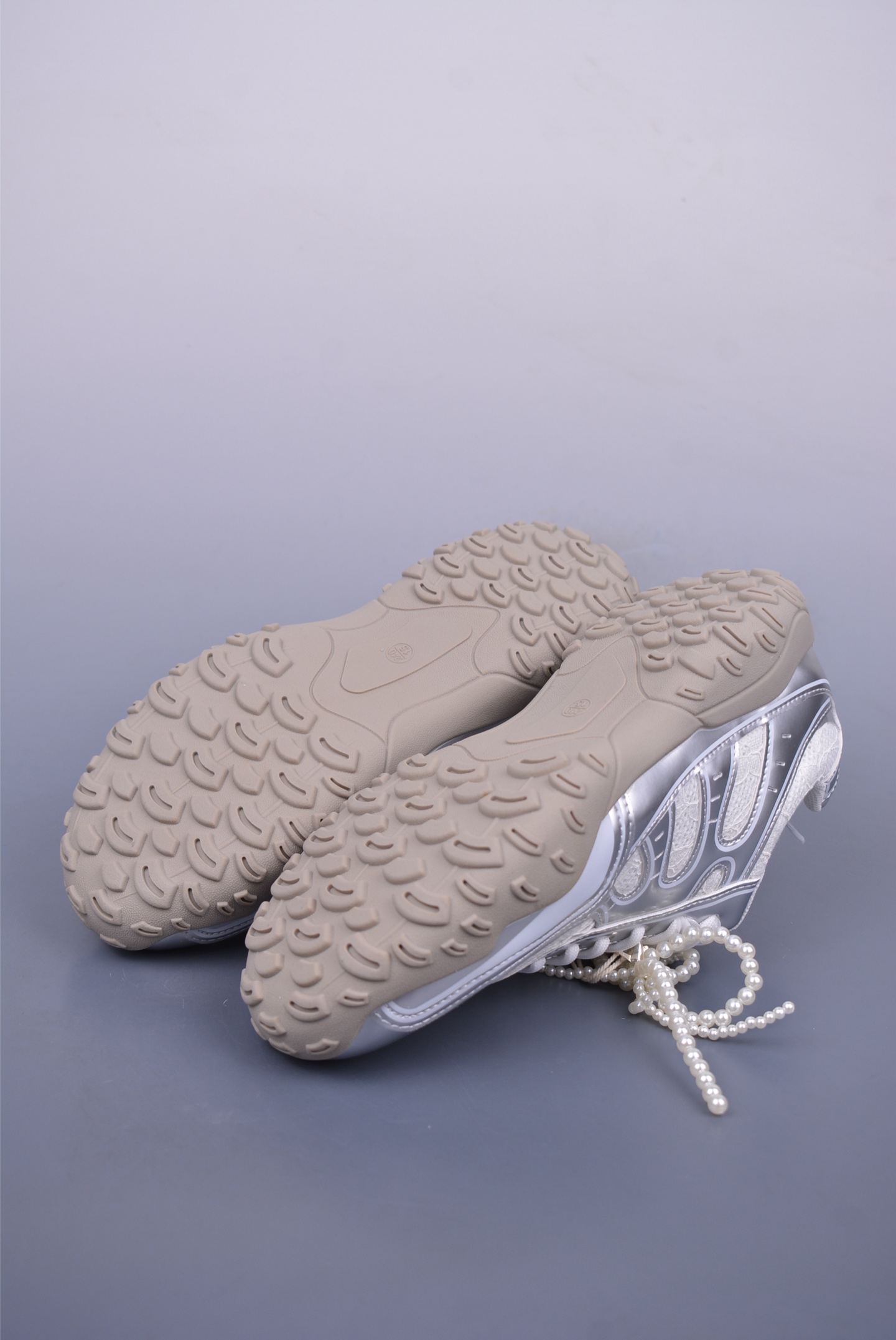 220 GG-CC Chunky Low 厚底增高运动老爹鞋 80012324