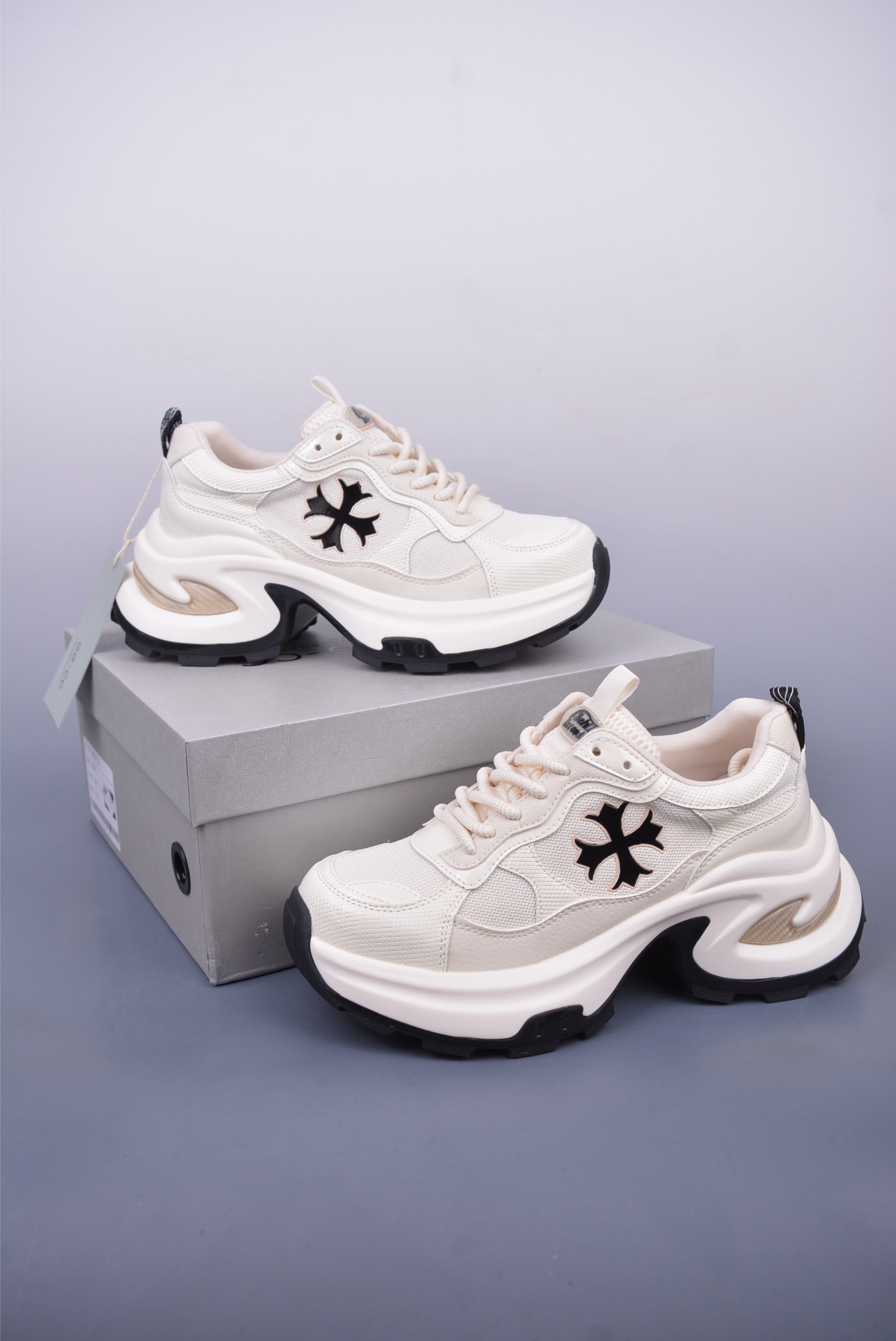 220 GG-CC Chunky Low 厚底增高运动老爹鞋 88128